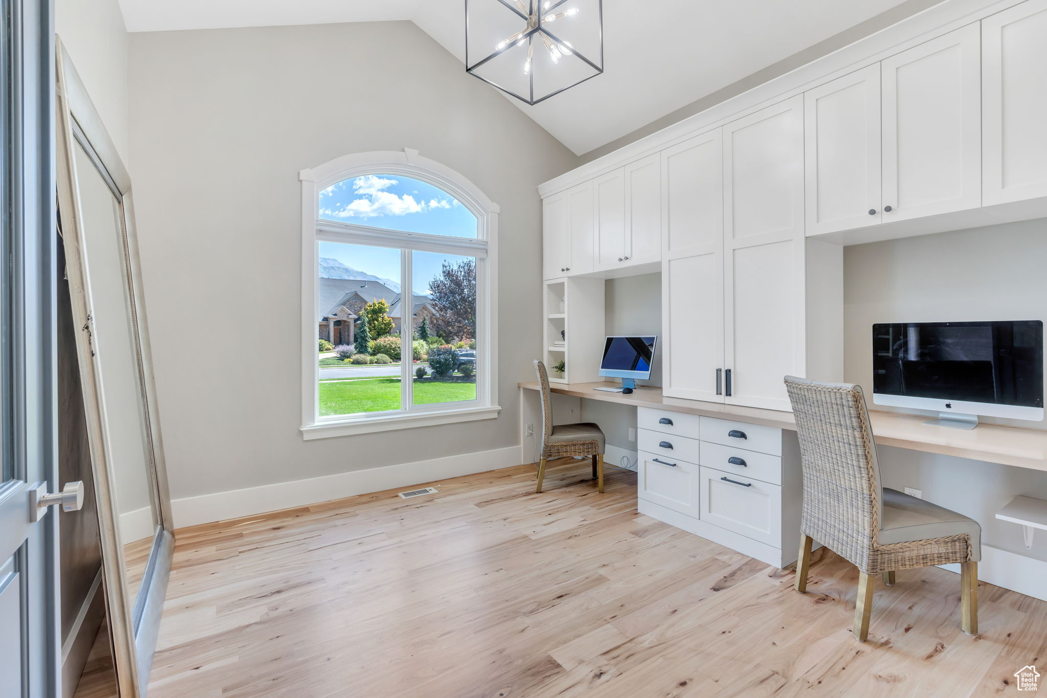 PINNACLE ESTATES - Residential