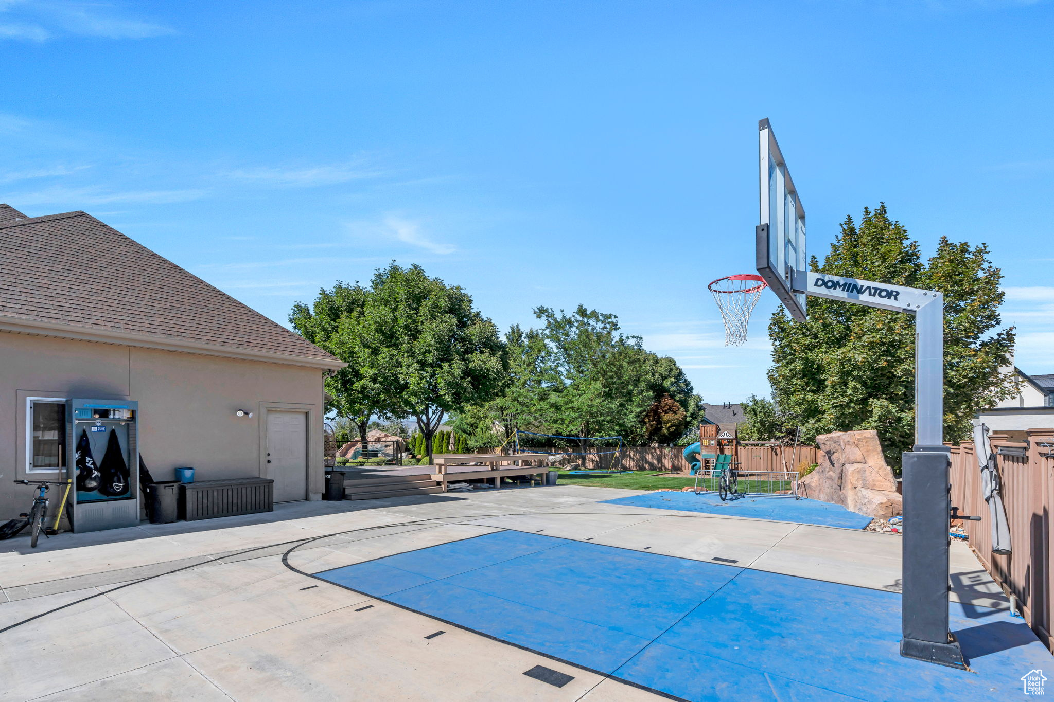 PINNACLE ESTATES - Residential