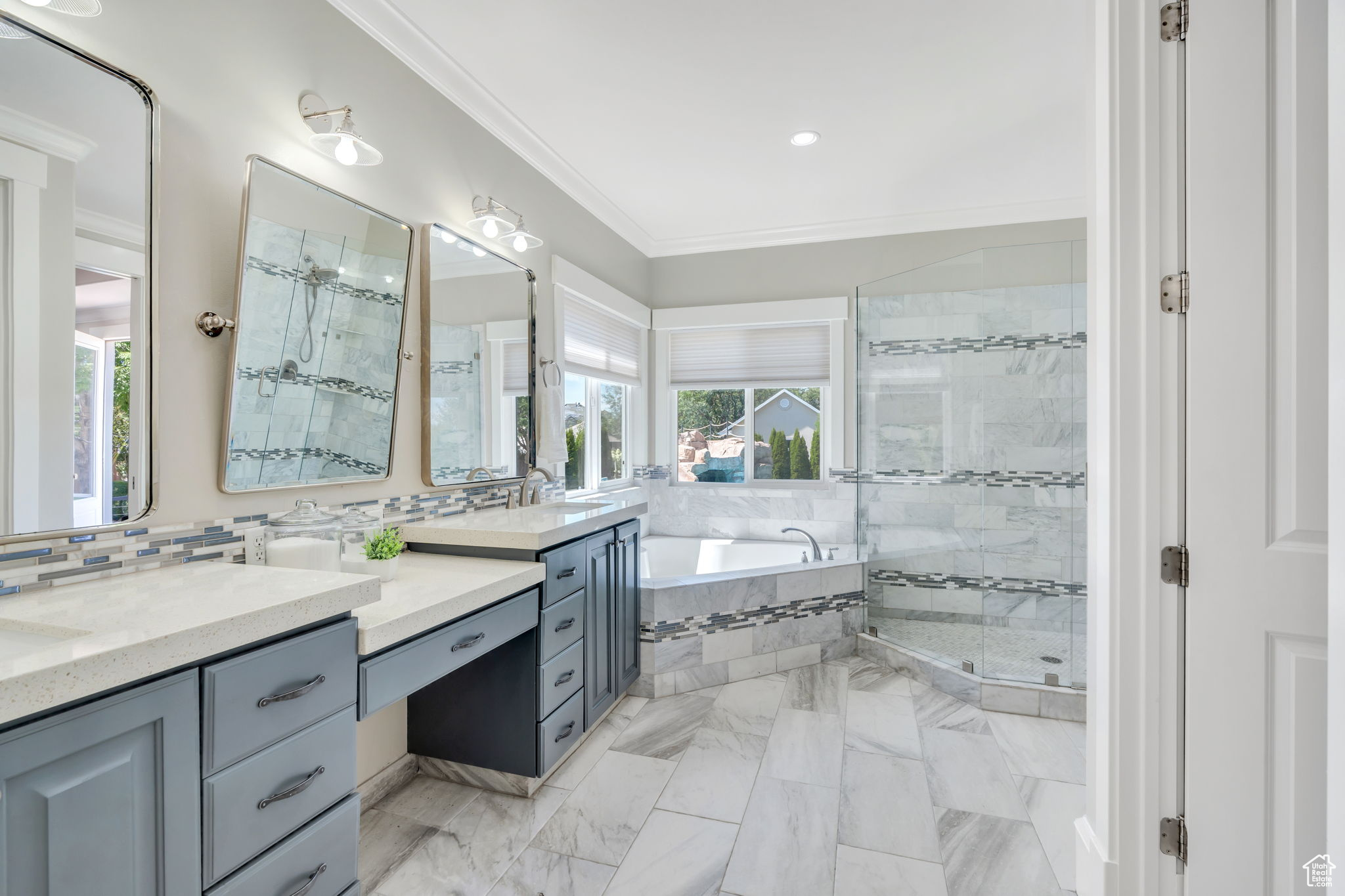 PINNACLE ESTATES - Residential