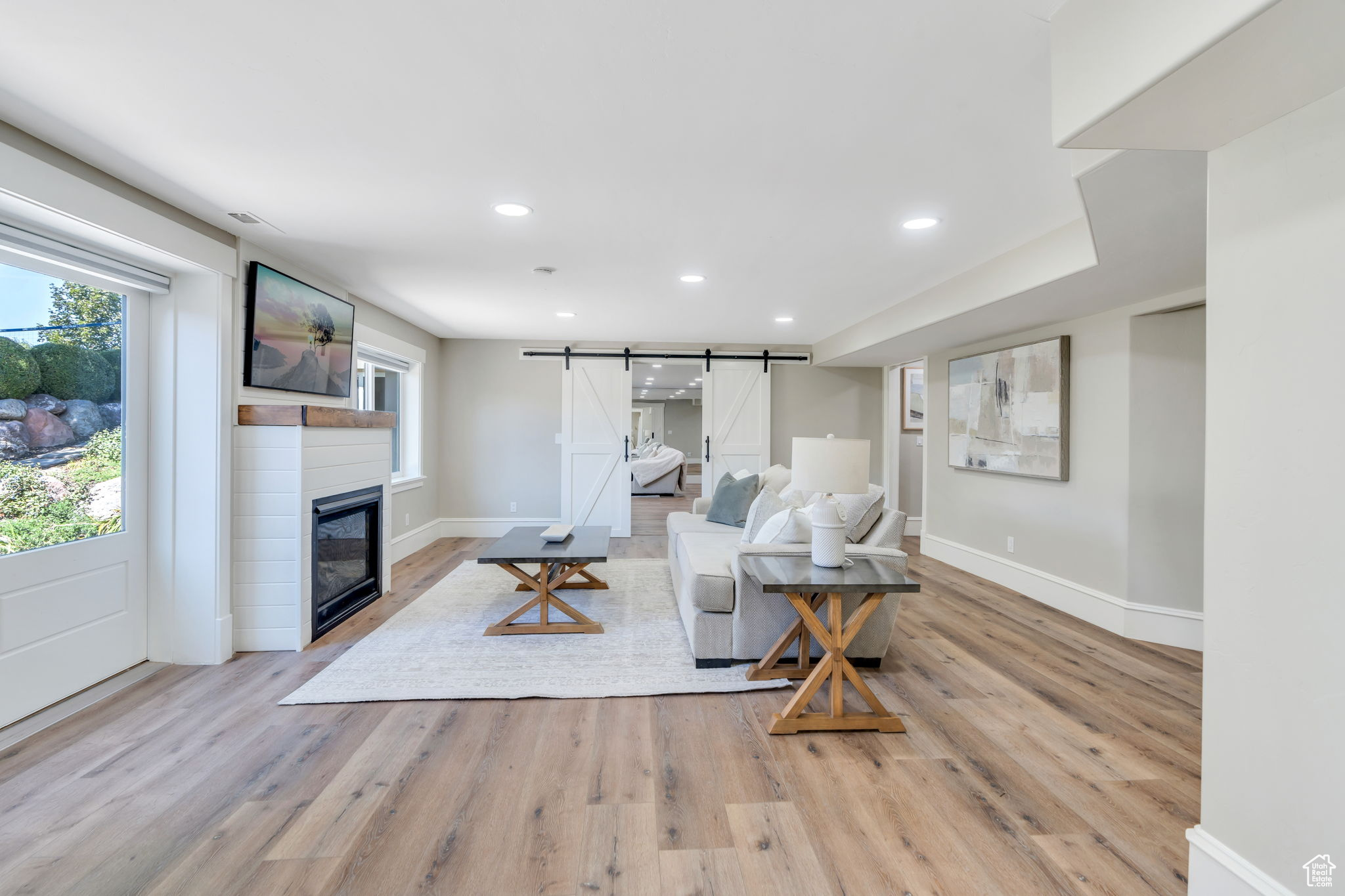 PINNACLE ESTATES - Residential