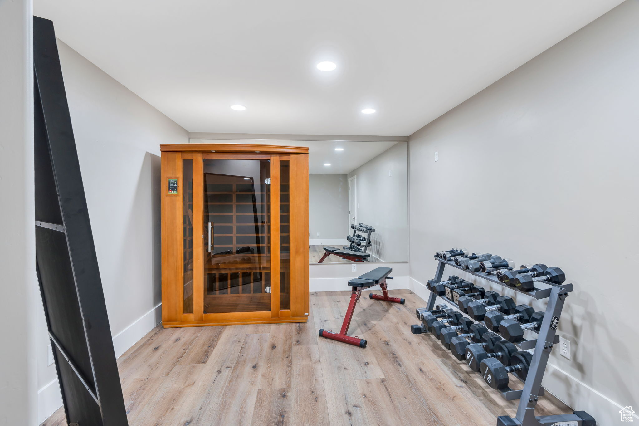 PINNACLE ESTATES - Residential