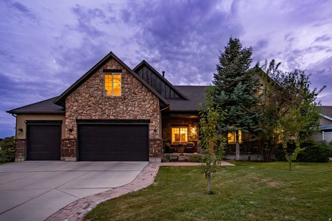 Photo of 4523 W PARK BEND CT S, Riverton, UT 84096 (MLS # 2186997)