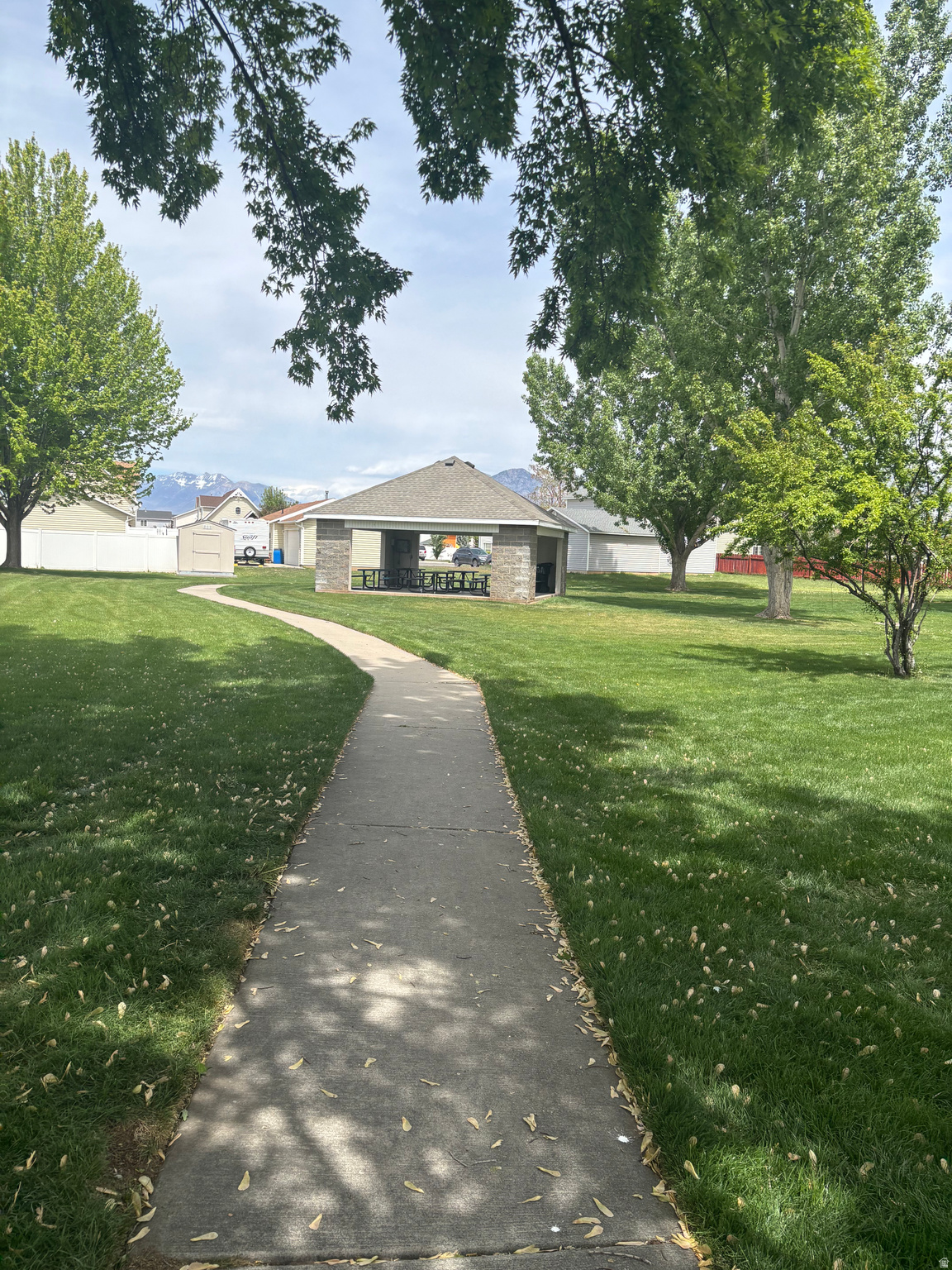 SUNSET PARK - Residential