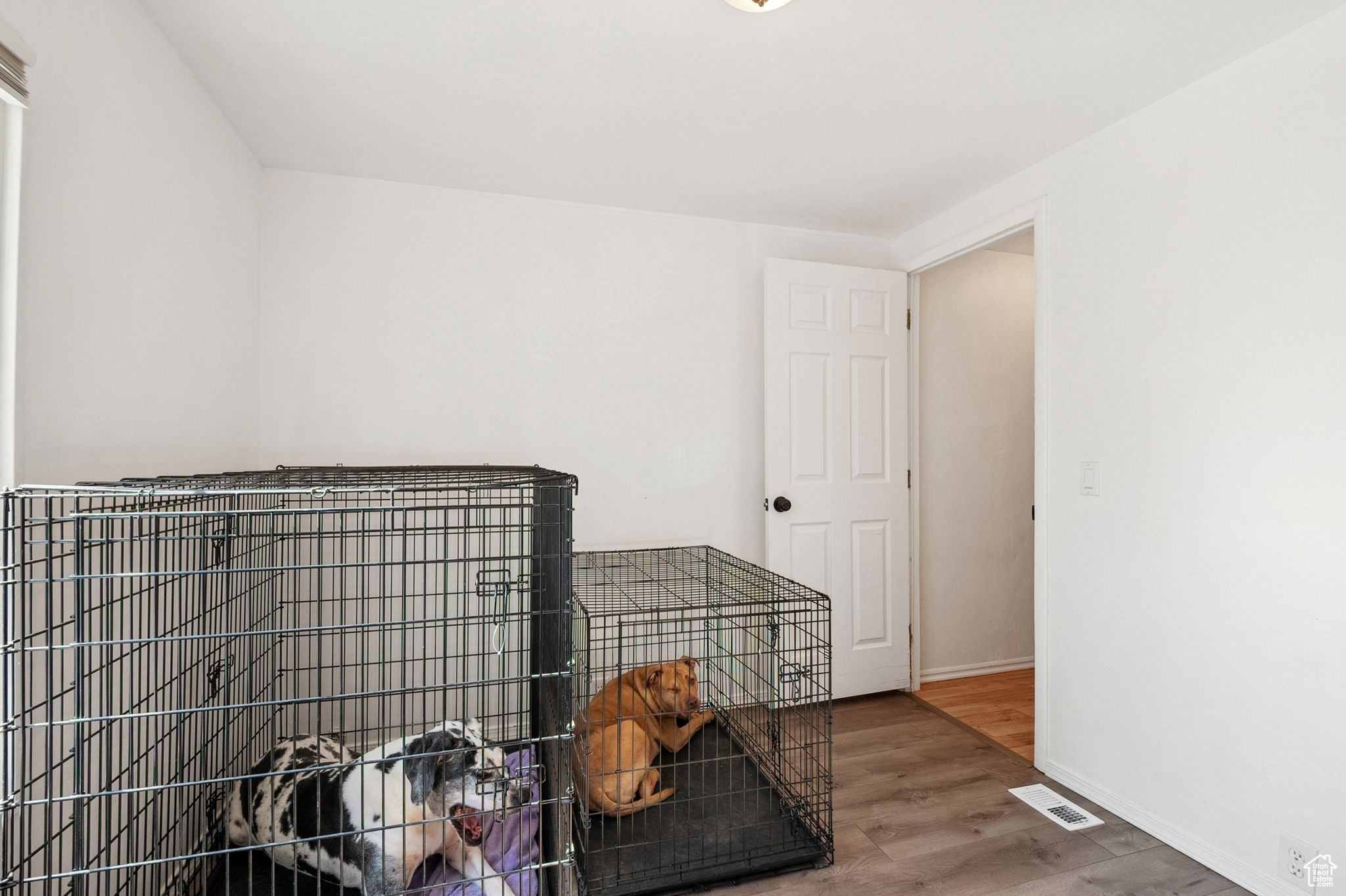 MEADOWS OAKS - Residential