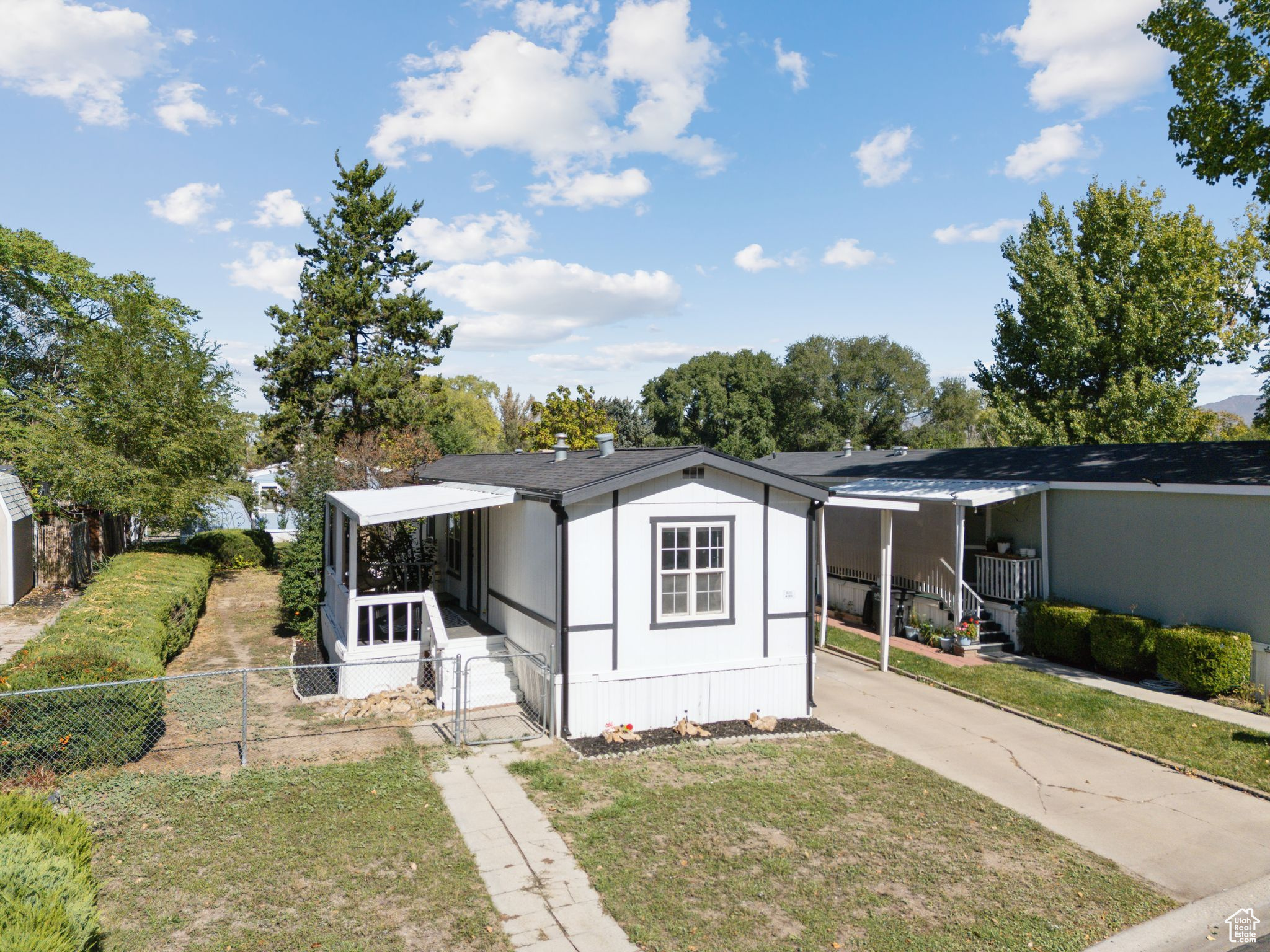 MEADOWS OAKS - Residential