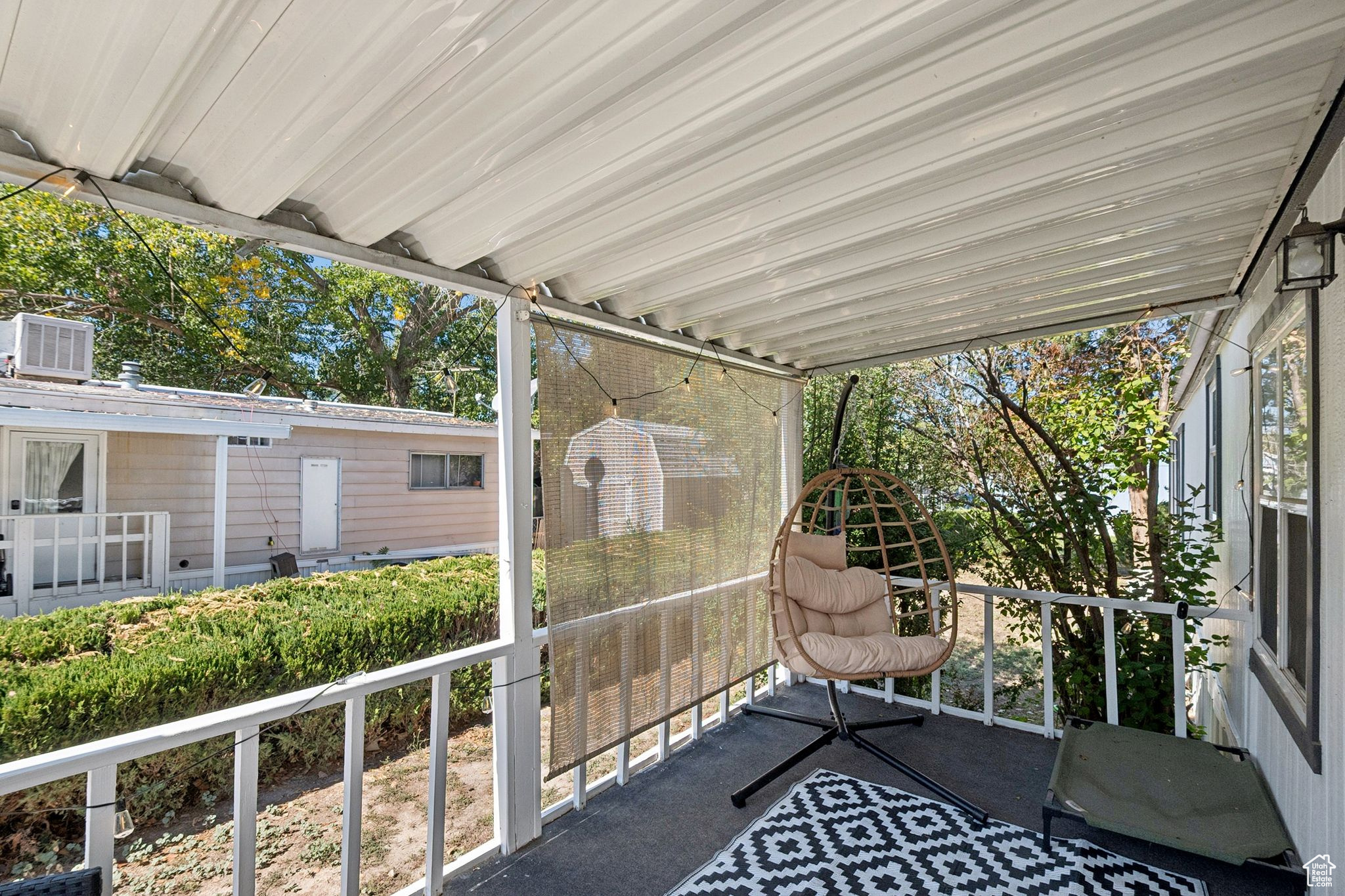 MEADOWS OAKS - Residential