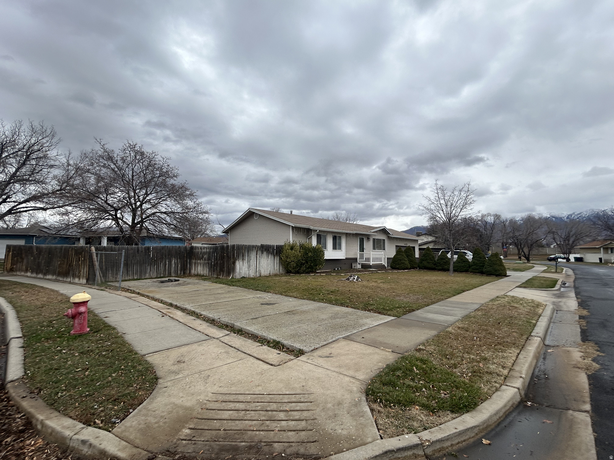 CAMELOT - Residential