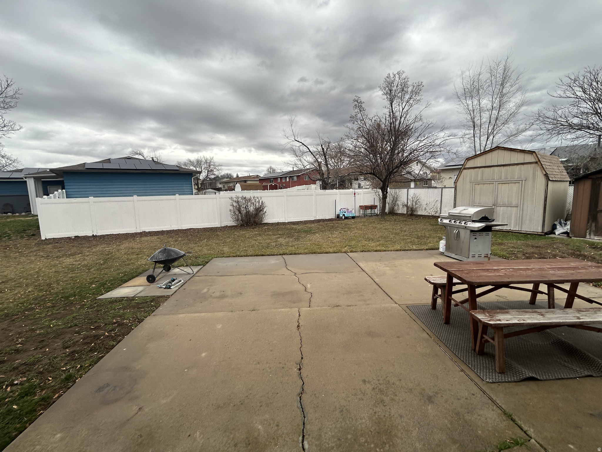 CAMELOT - Residential