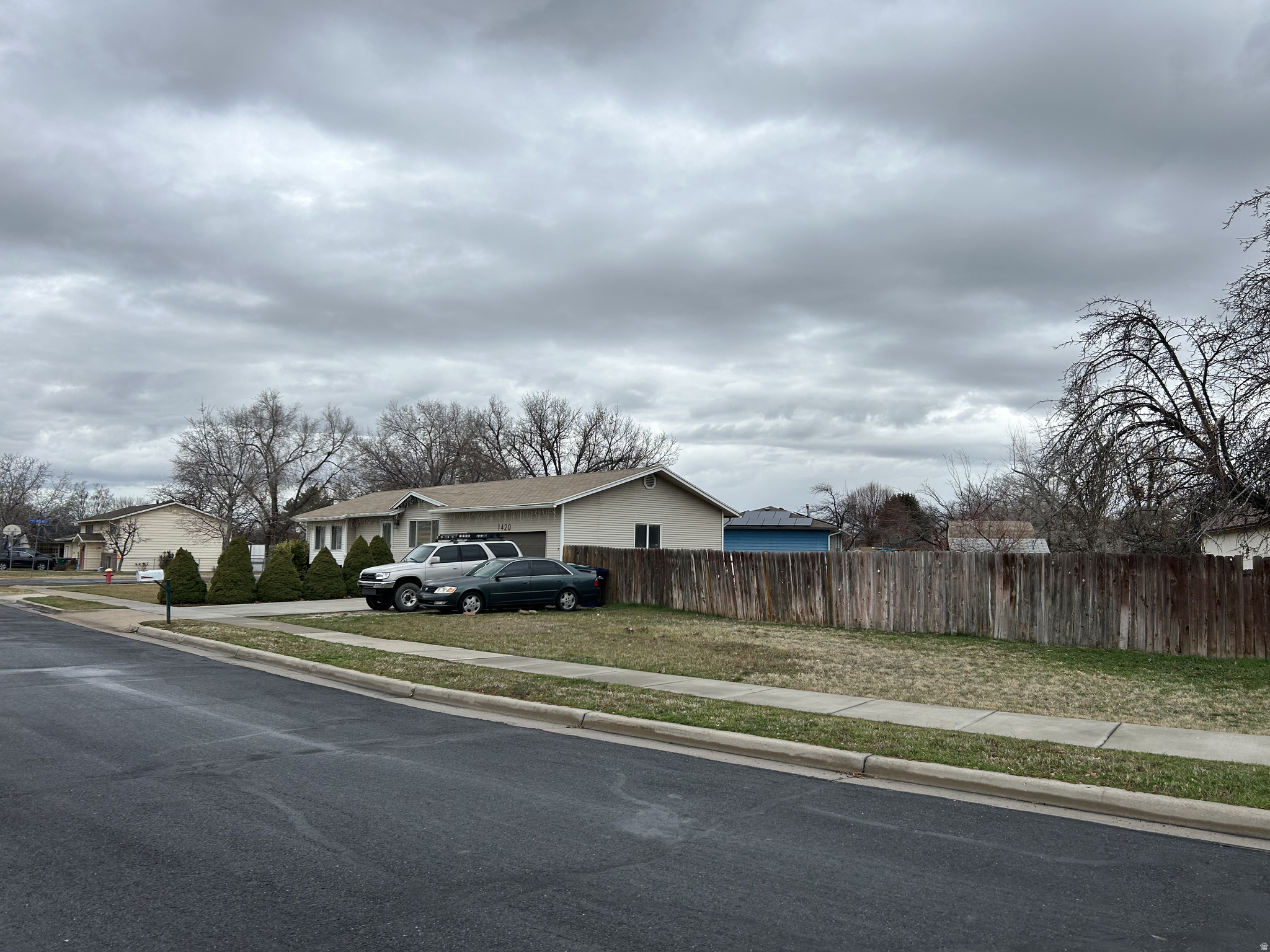 CAMELOT - Residential