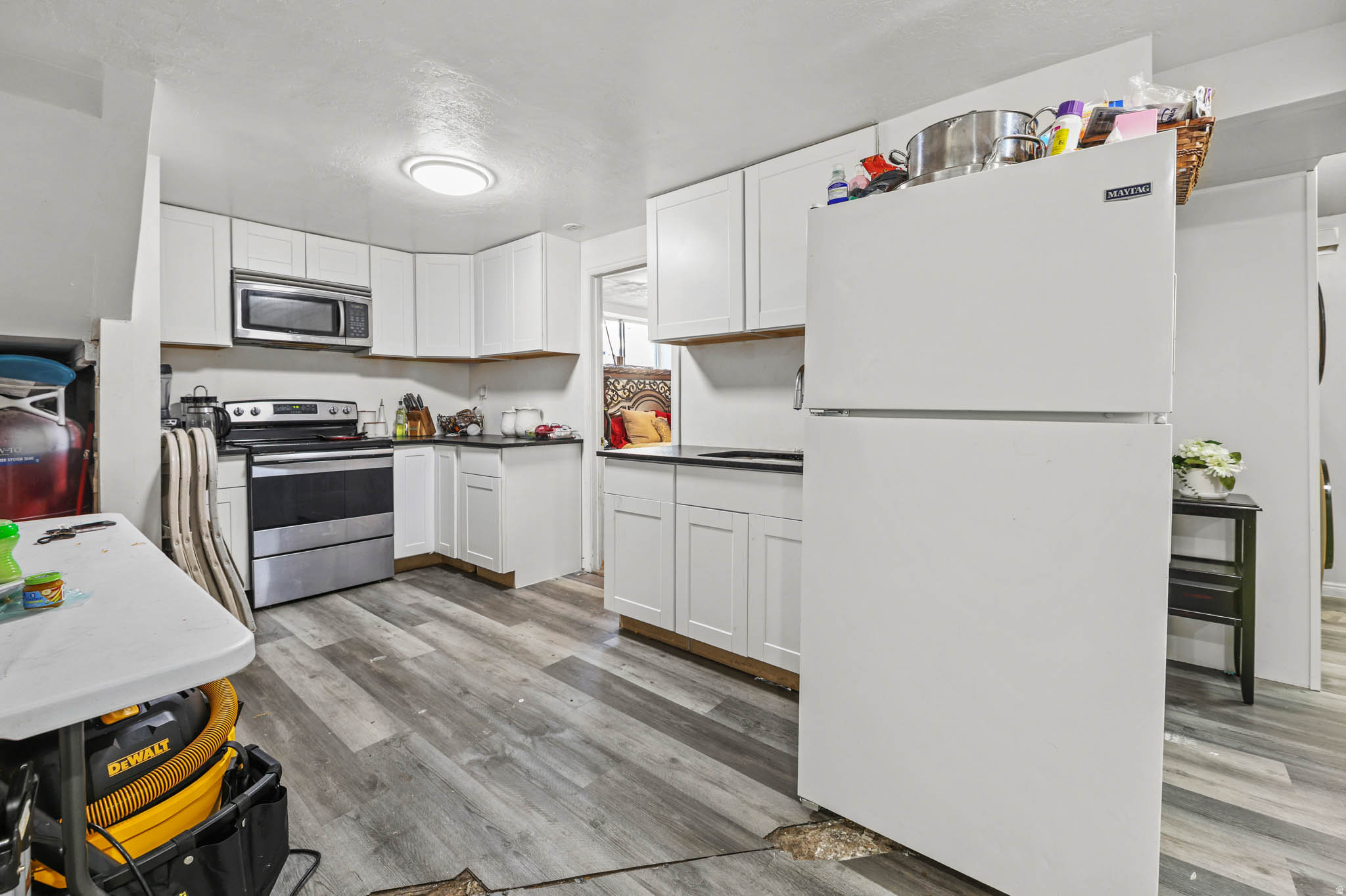 LAKE POINT - Residential