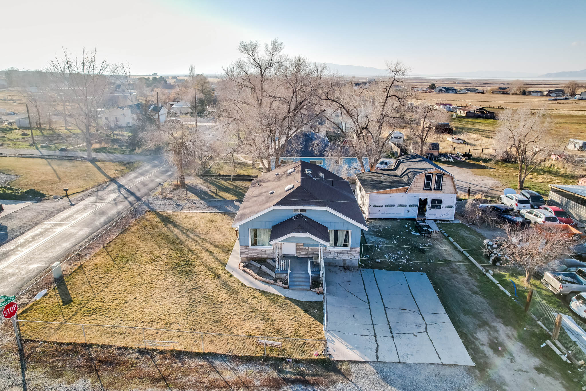 LAKE POINT - Residential