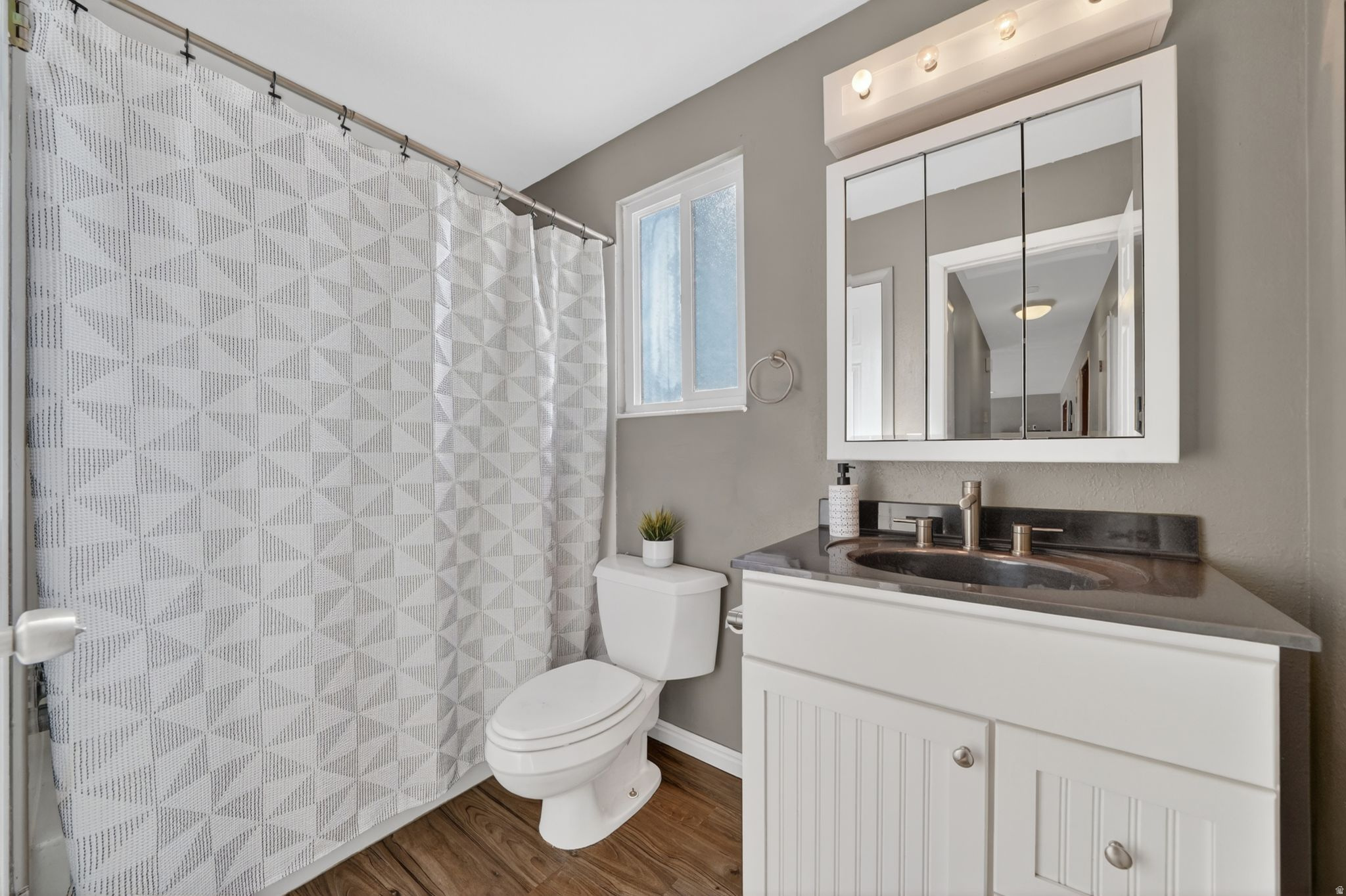 CREEKVIEW - Residential