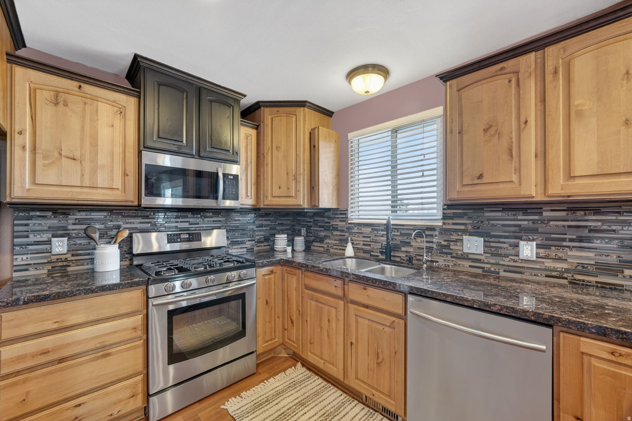 CREEKVIEW - Residential