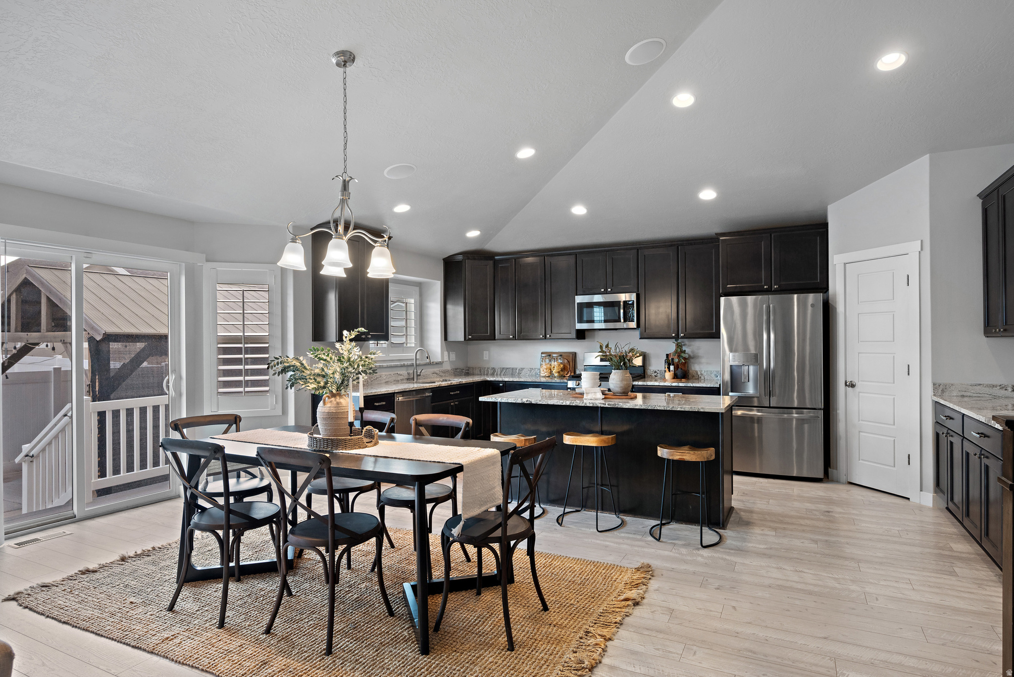 HYDE POINT - Residential