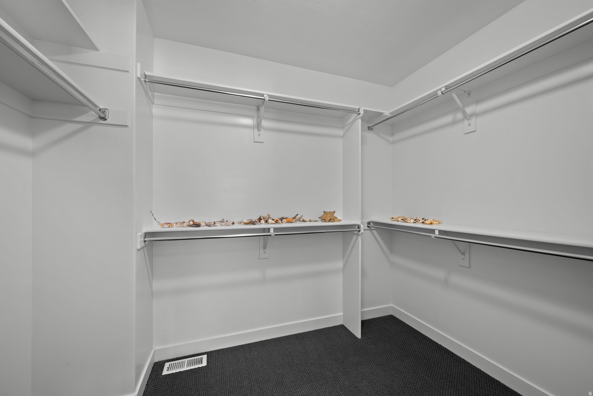 HYDE POINT - Residential