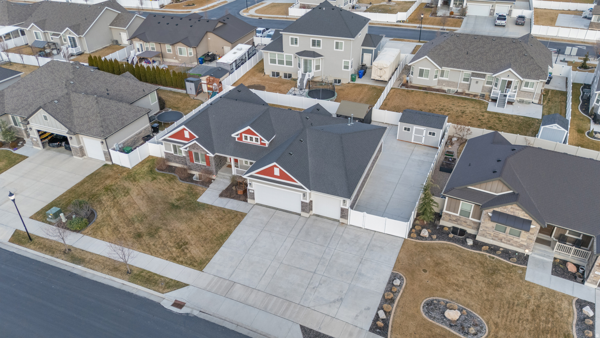 HYDE POINT - Residential