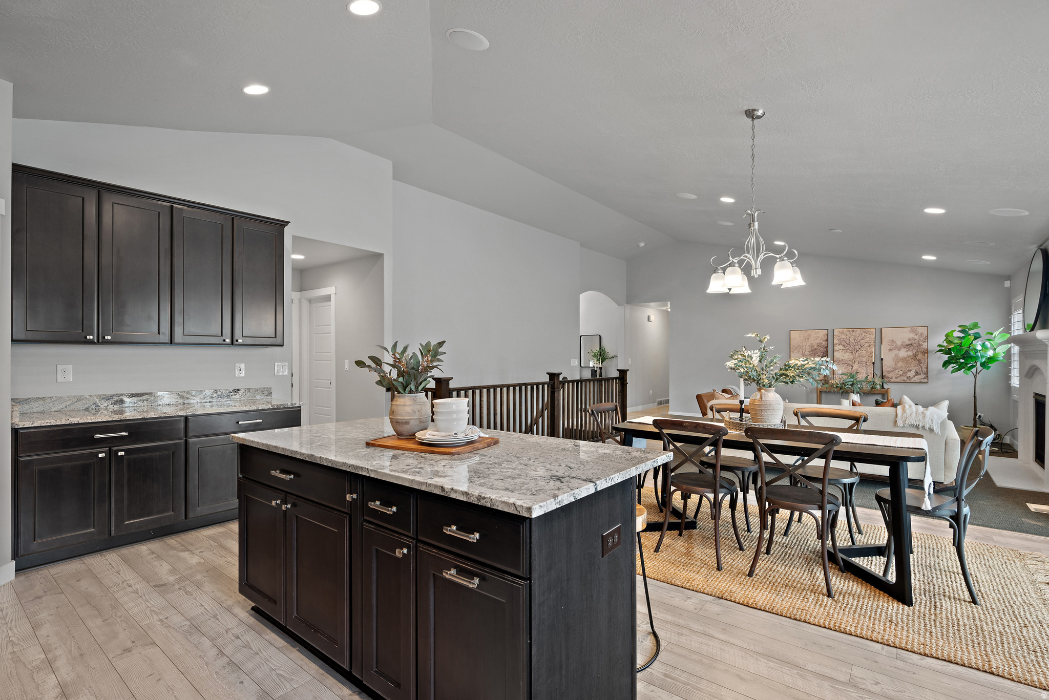 HYDE POINT - Residential