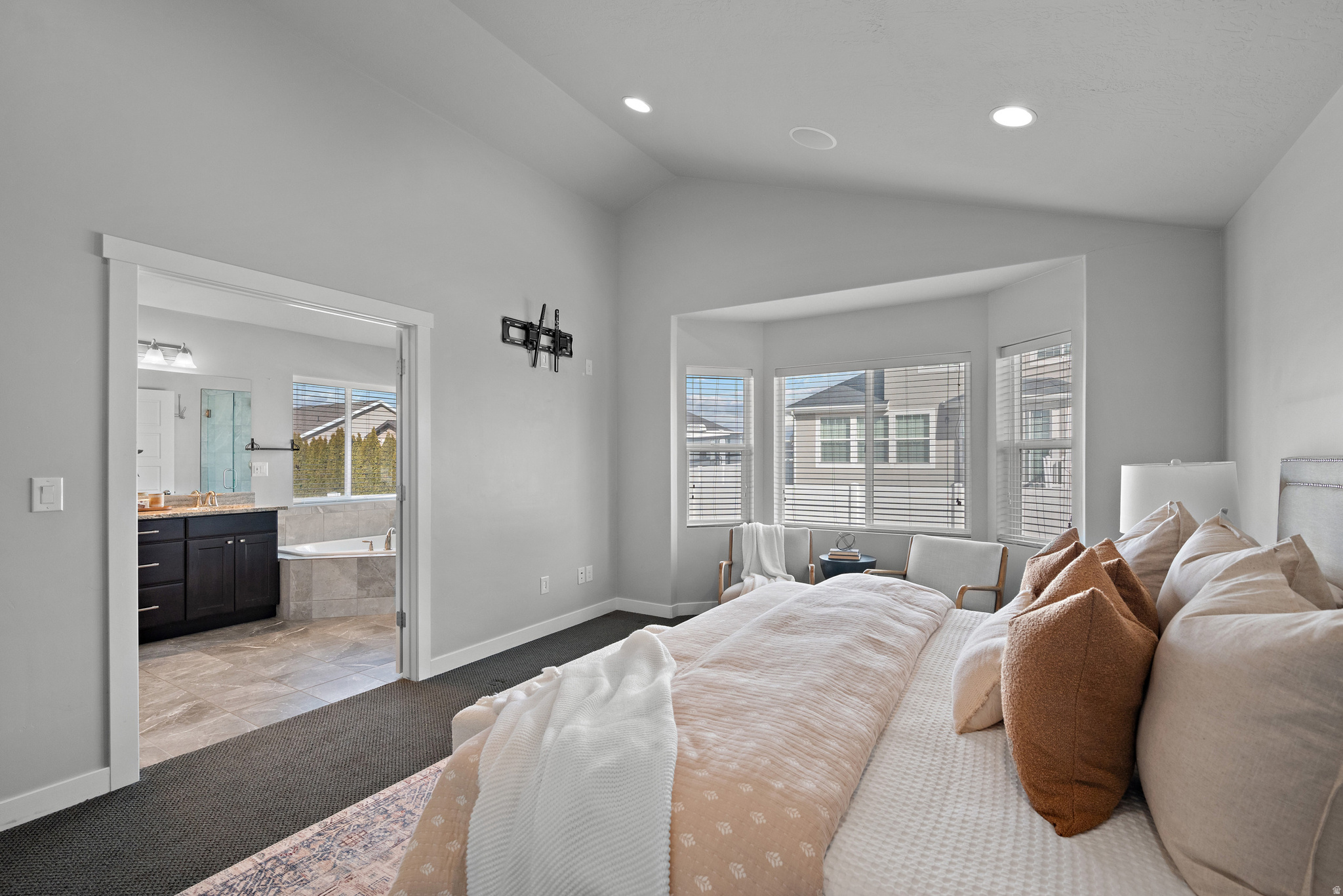 HYDE POINT - Residential