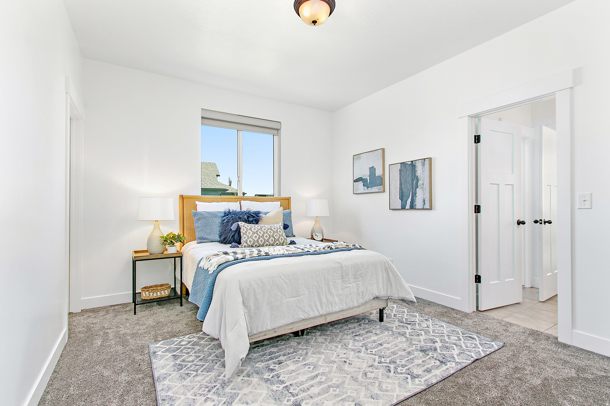 MOUNTAIN RIDGE - Residential