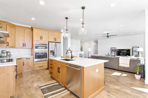 Tiny photo for 5747 W YORKSHIRE CT, Highland, UT 84003 (MLS # 2141018)