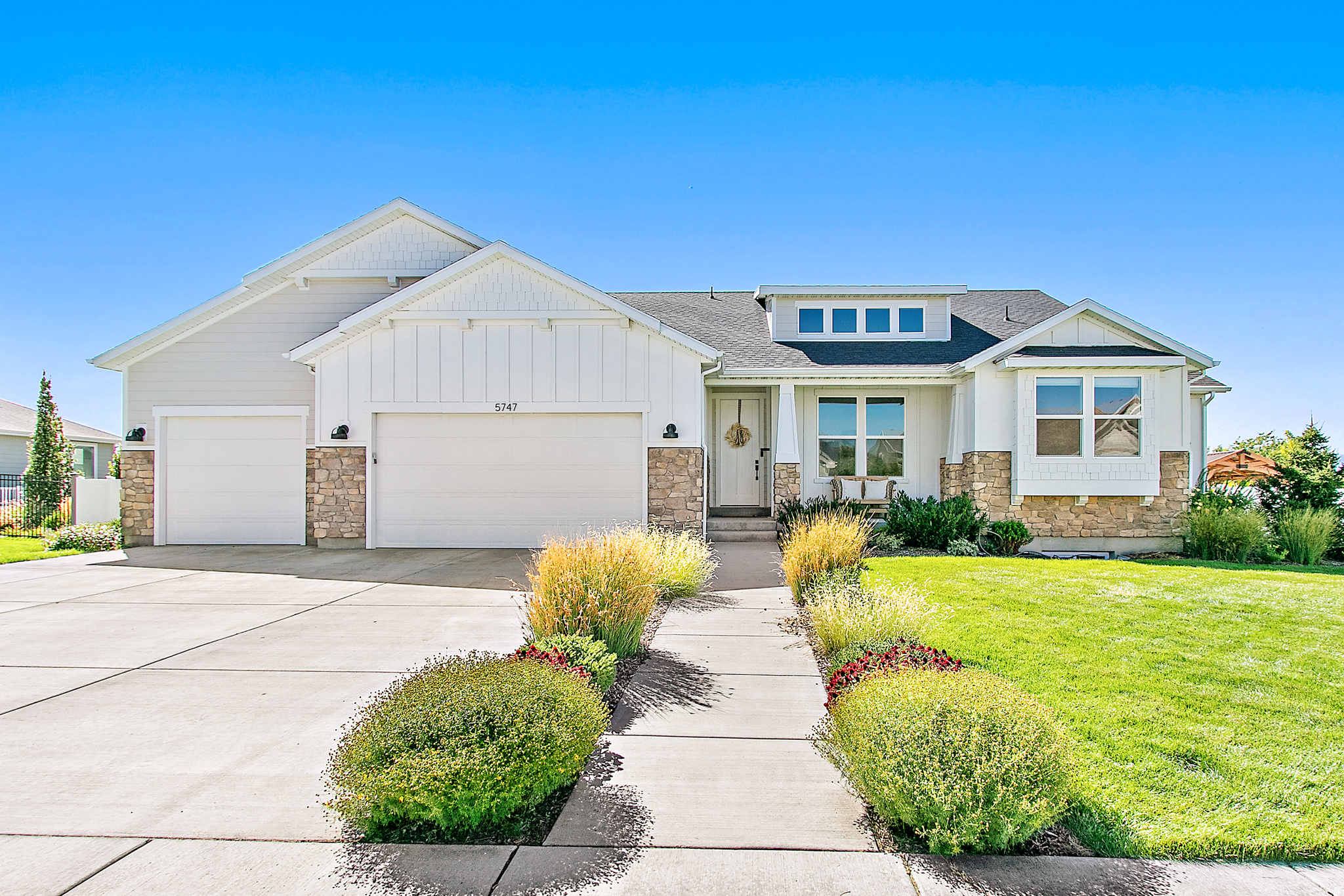 MOUNTAIN RIDGE - Residential