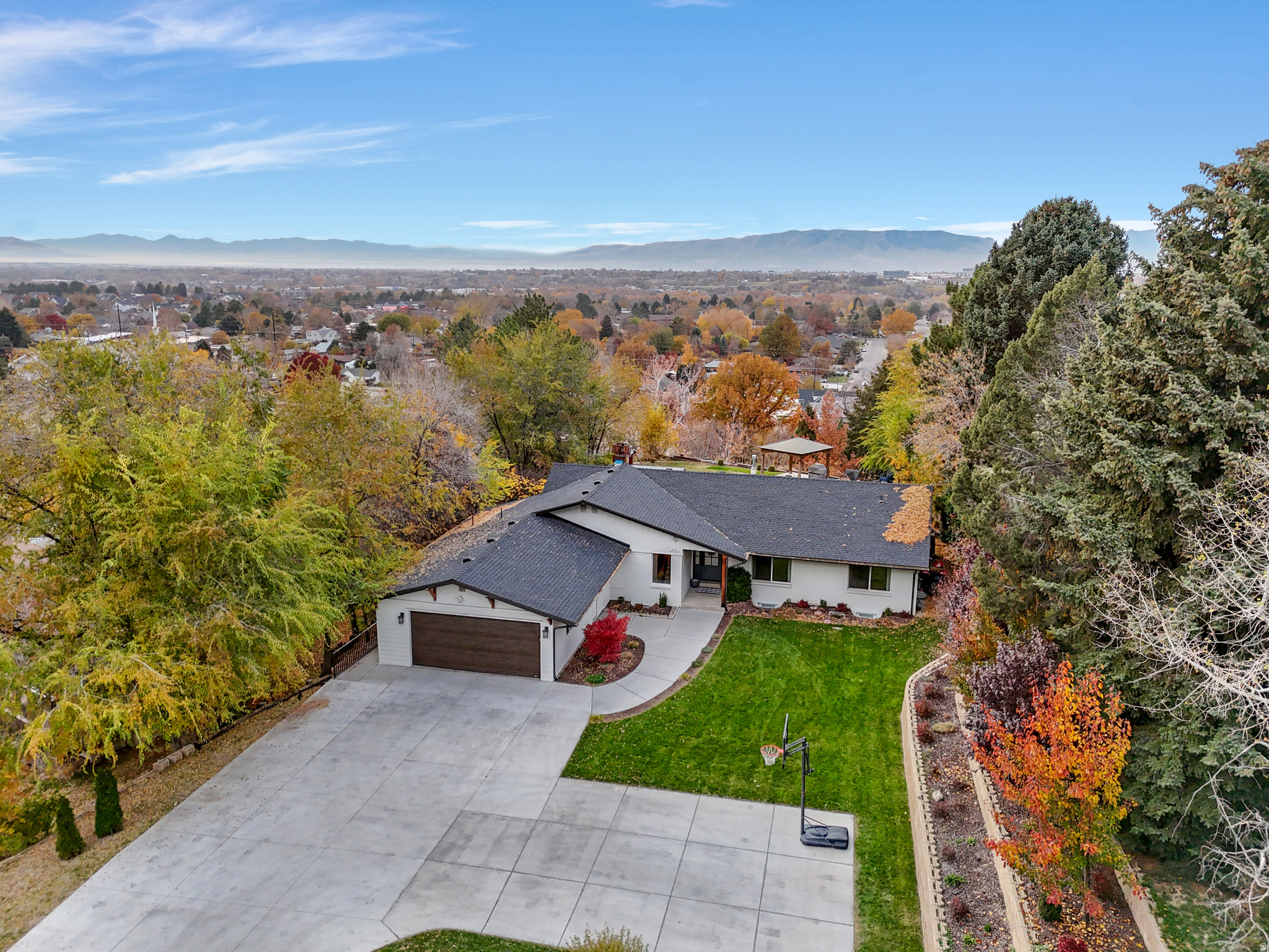 INDIAN HILLS - Residential