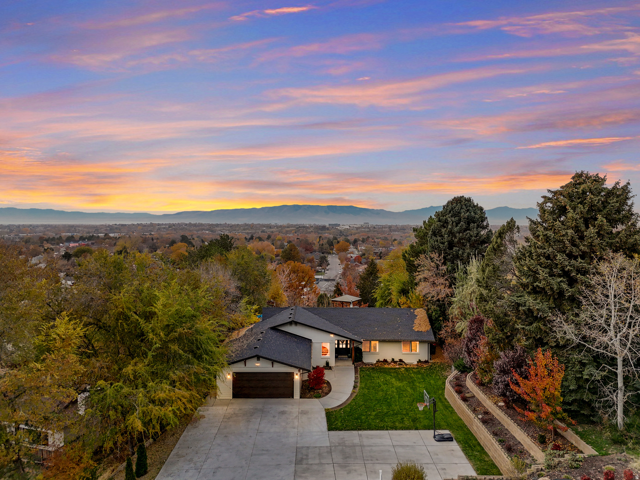 INDIAN HILLS - Residential