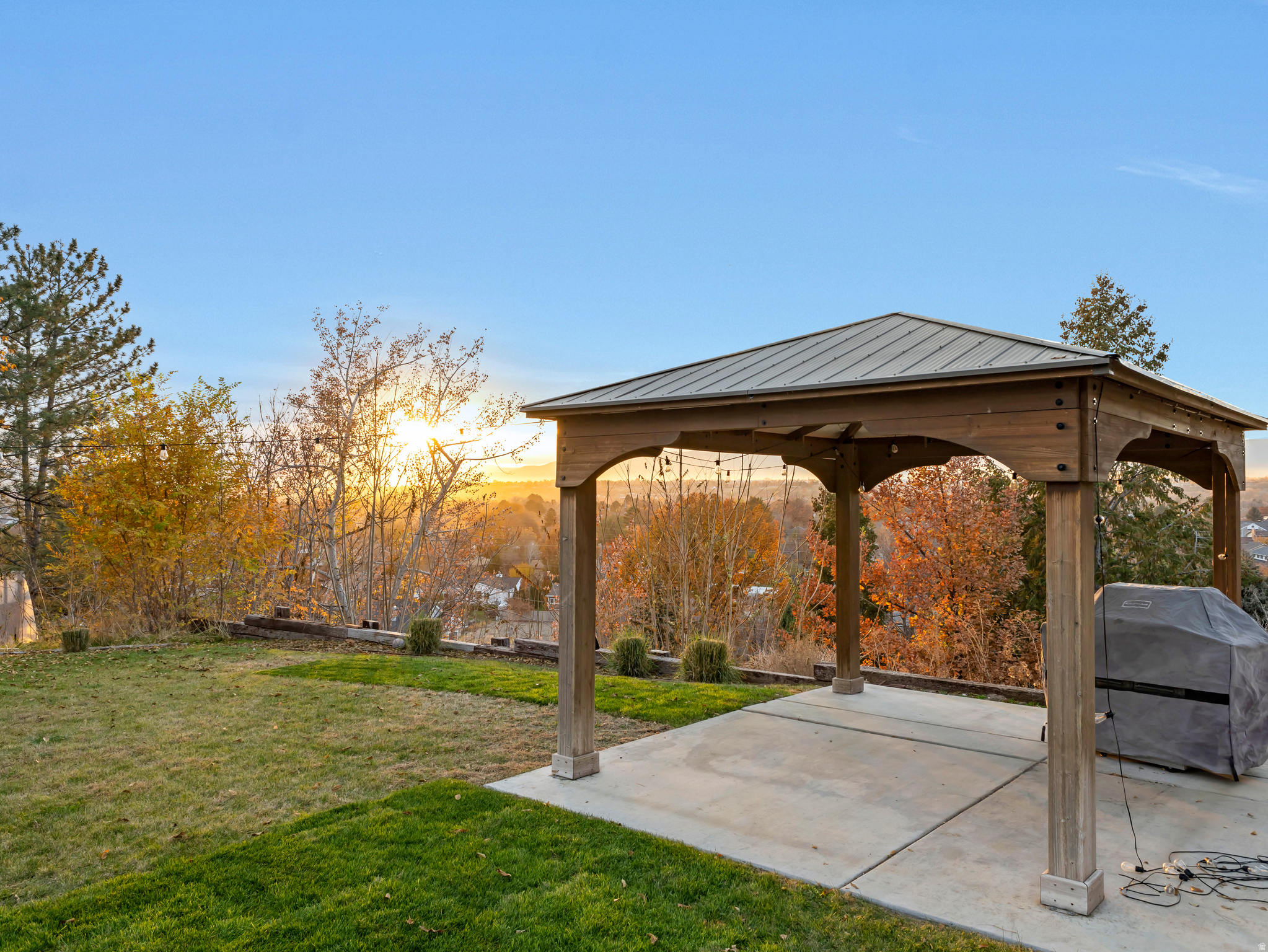 INDIAN HILLS - Residential