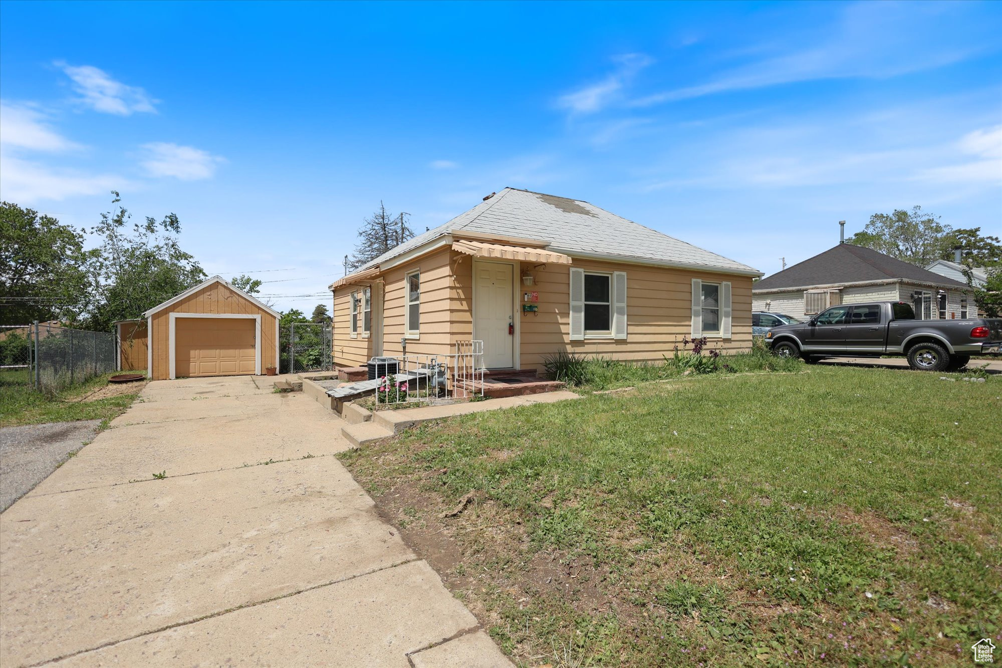 SMITH VILLAGE - Residential