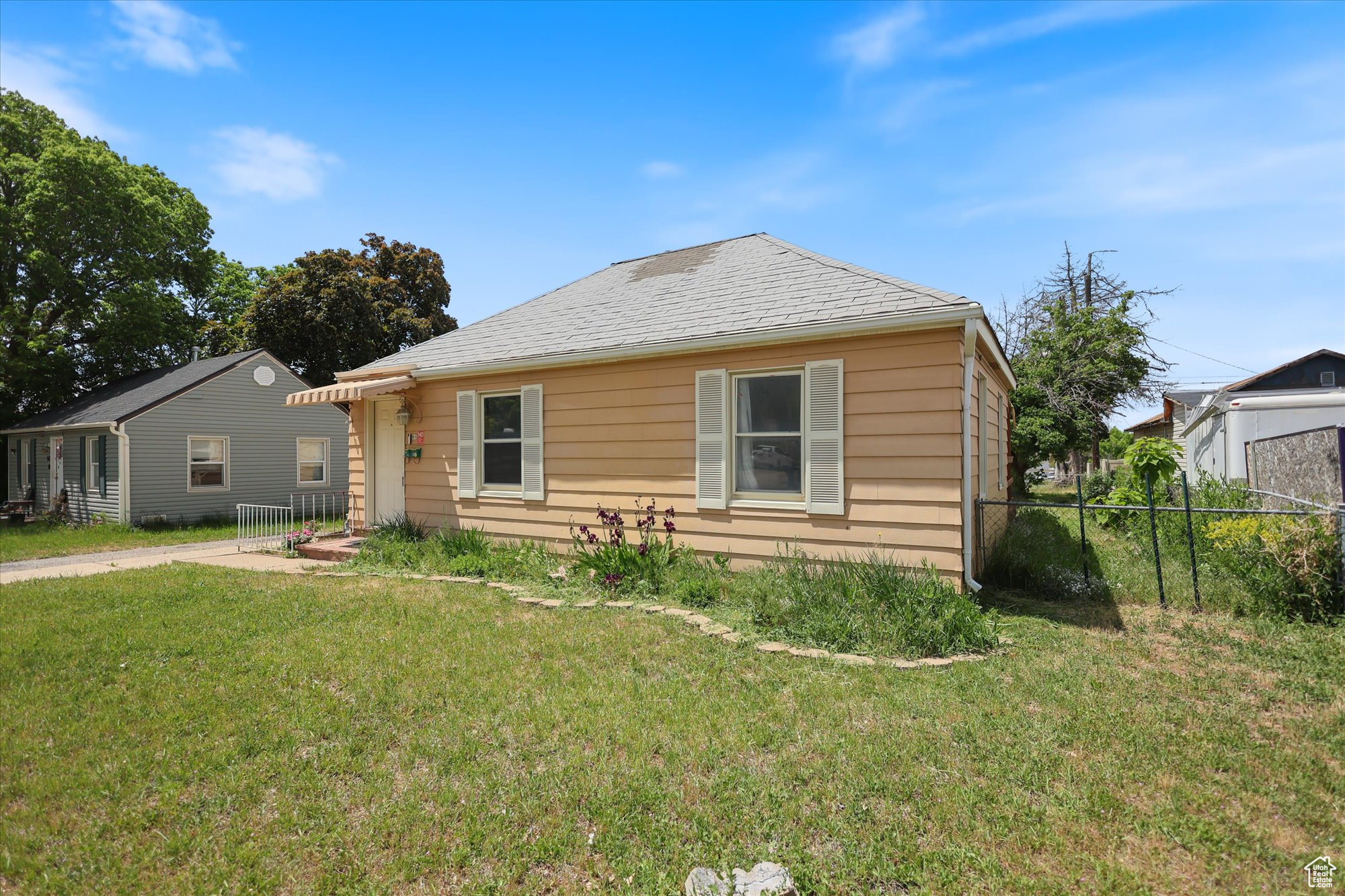 SMITH VILLAGE - Residential