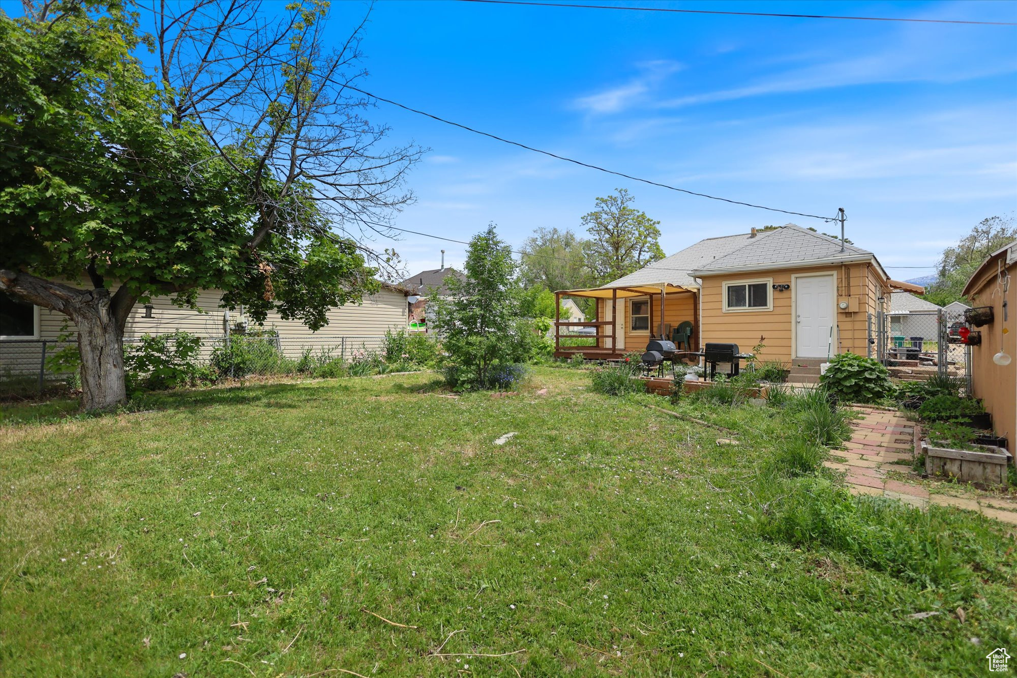 SMITH VILLAGE - Residential