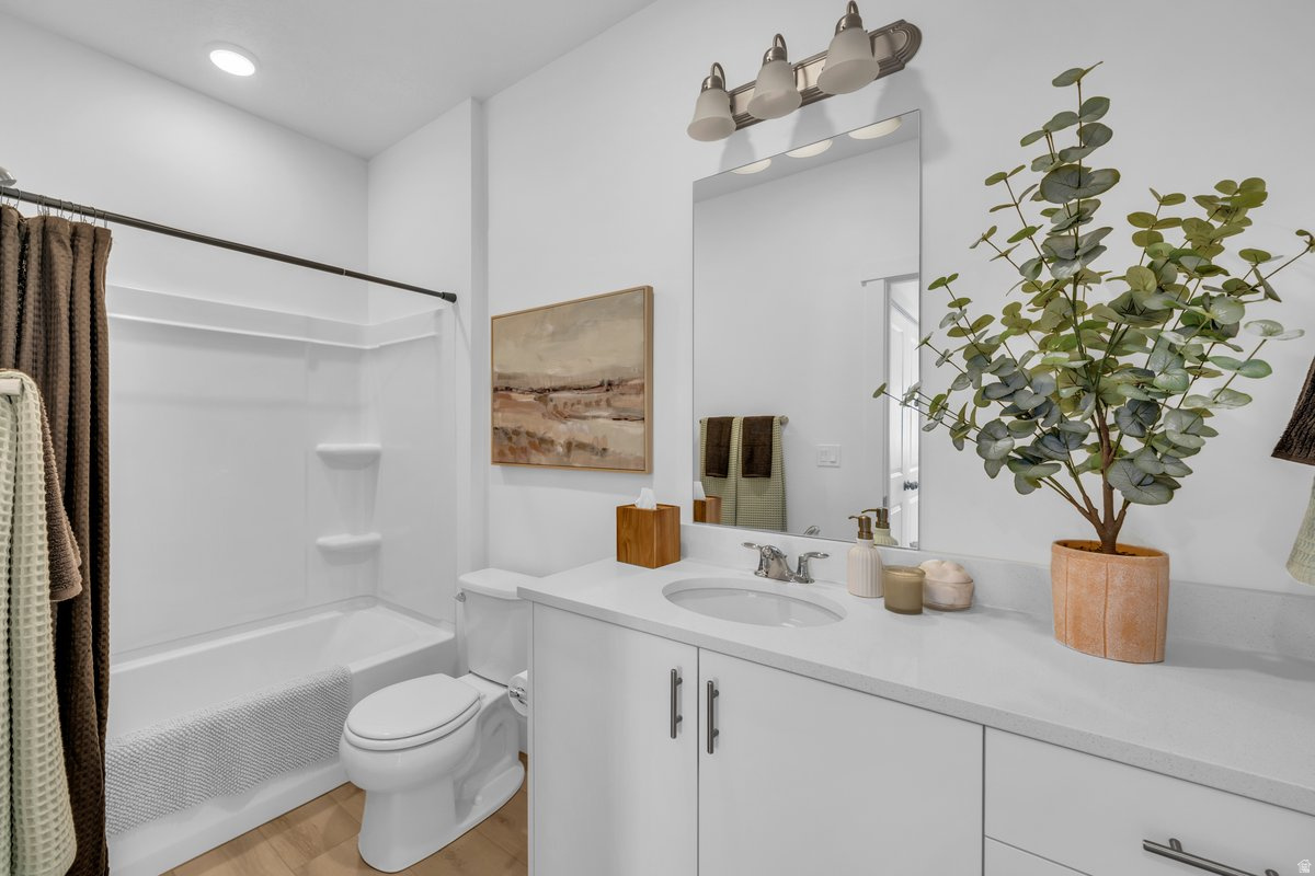 AUBURN HILLS - Residential