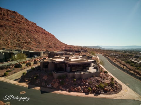 Tiny photo for 2001 W GRAYHAWK CIR W, Saint George, UT 84770 (MLS # 2169446)