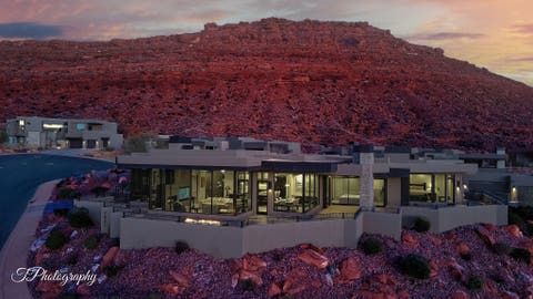 Photo of 2001 W GRAYHAWK CIR W, Saint George, UT 84770 (MLS # 2169446)