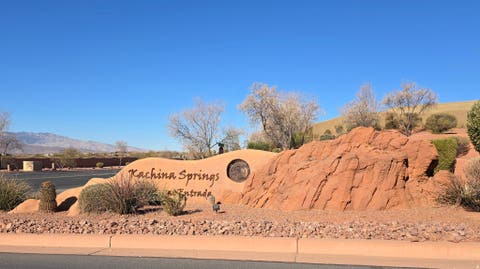 Tiny photo for 2001 W GRAYHAWK CIR W, Saint George, UT 84770 (MLS # 2169446)