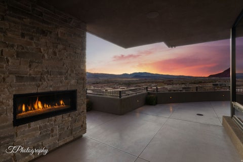 Tiny photo for 2001 W GRAYHAWK CIR W, Saint George, UT 84770 (MLS # 2169446)