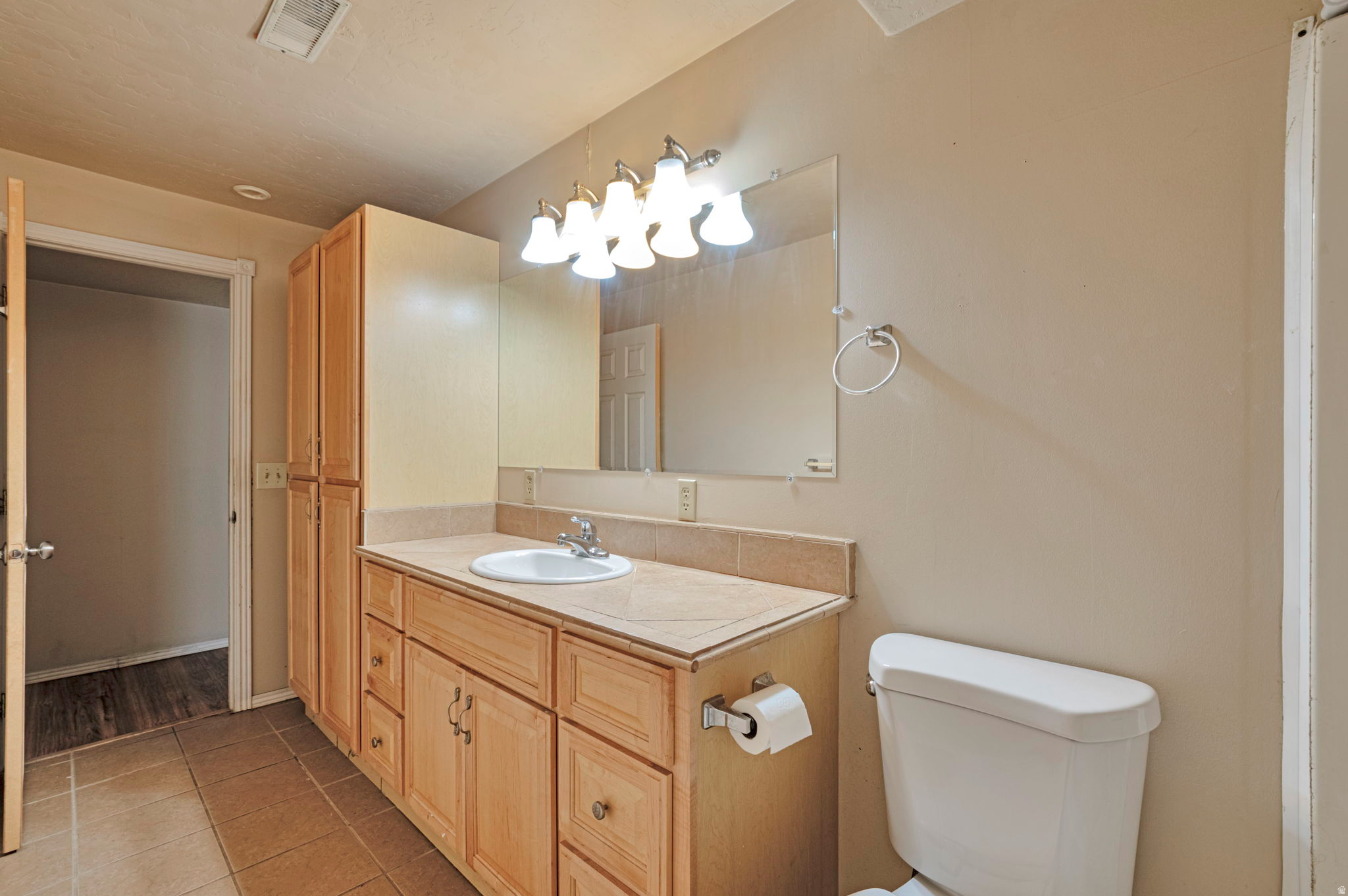 VALLEY HI - Residential