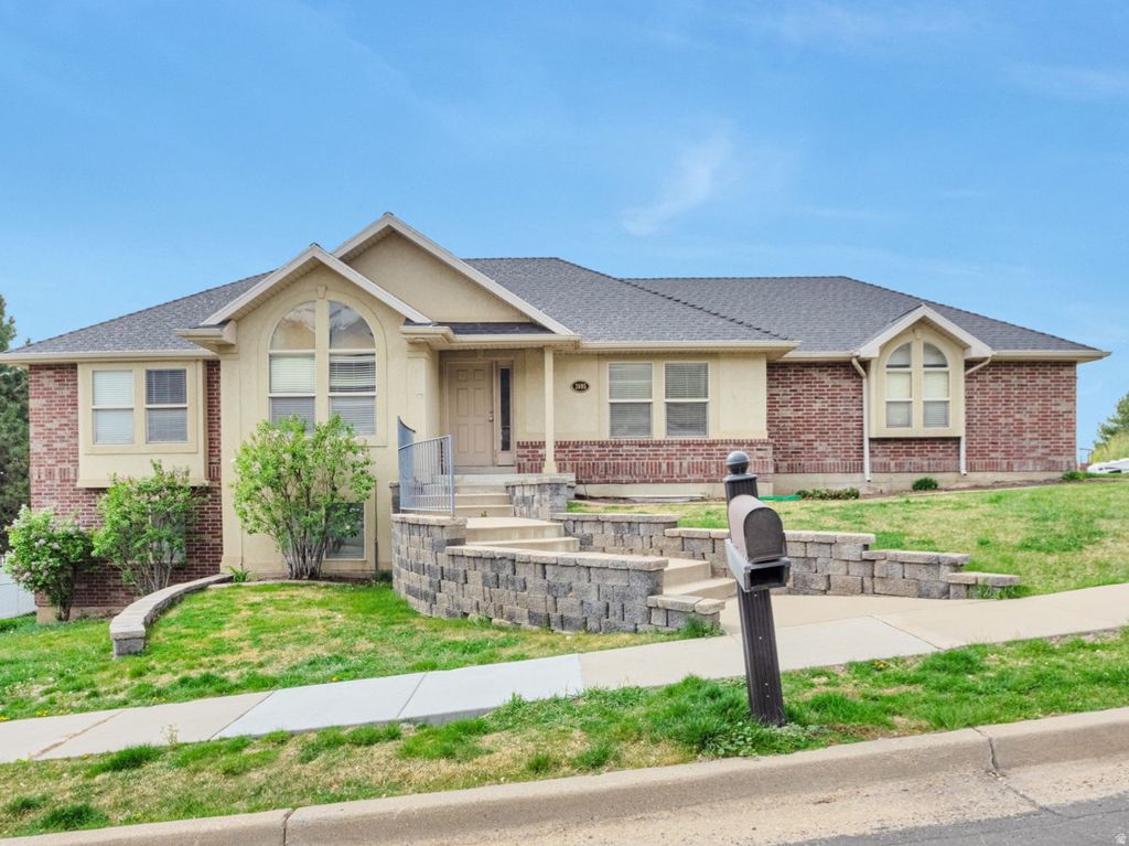 Photo of 2895 N 2225 ST E, Layton, UT 84040 (MLS # 2151893)