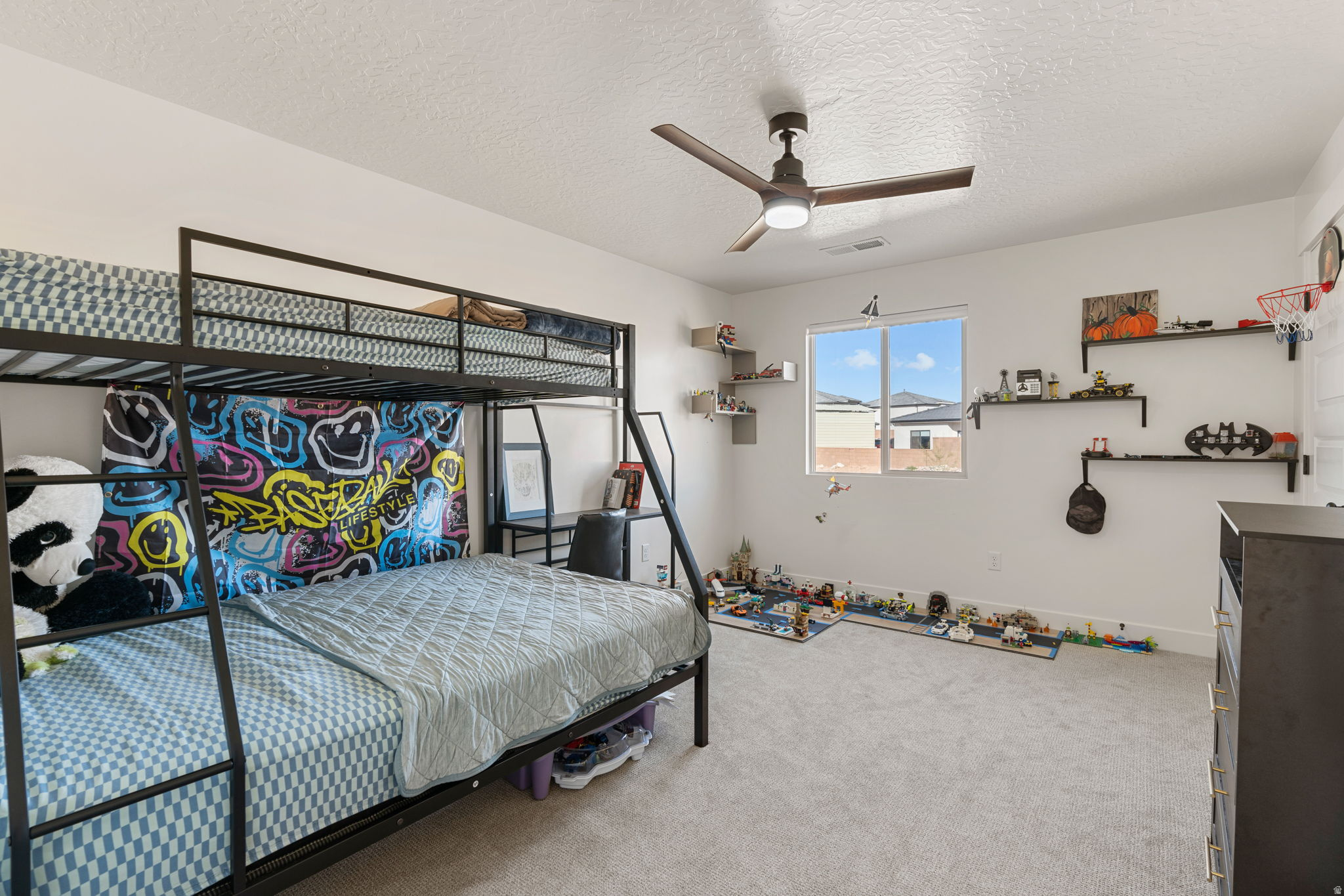 WHITE HILLS - Residential