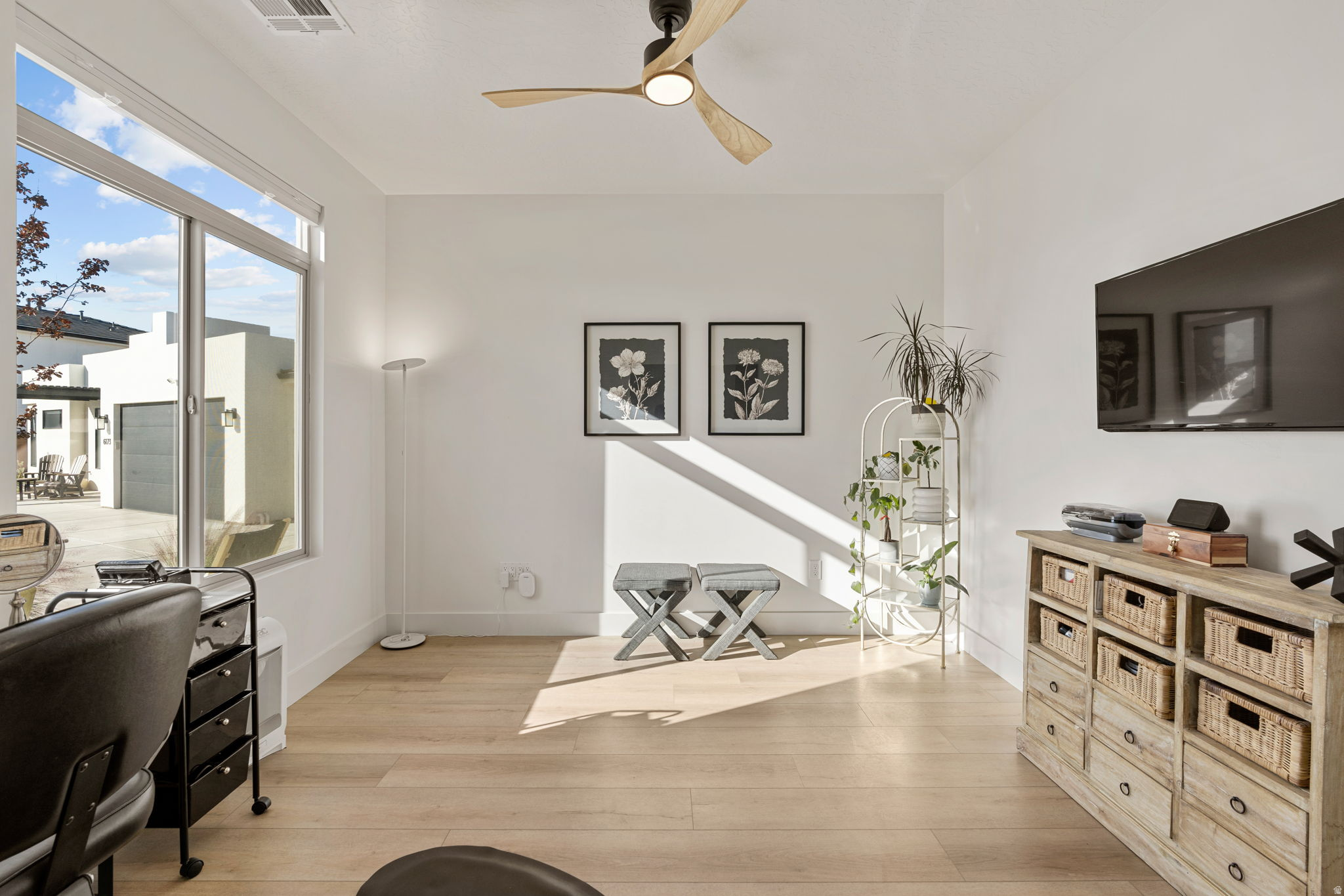 WHITE HILLS - Residential