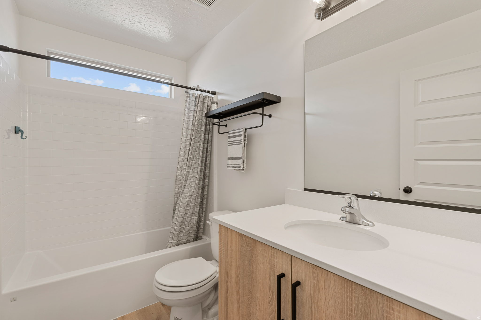 WHITE HILLS - Residential