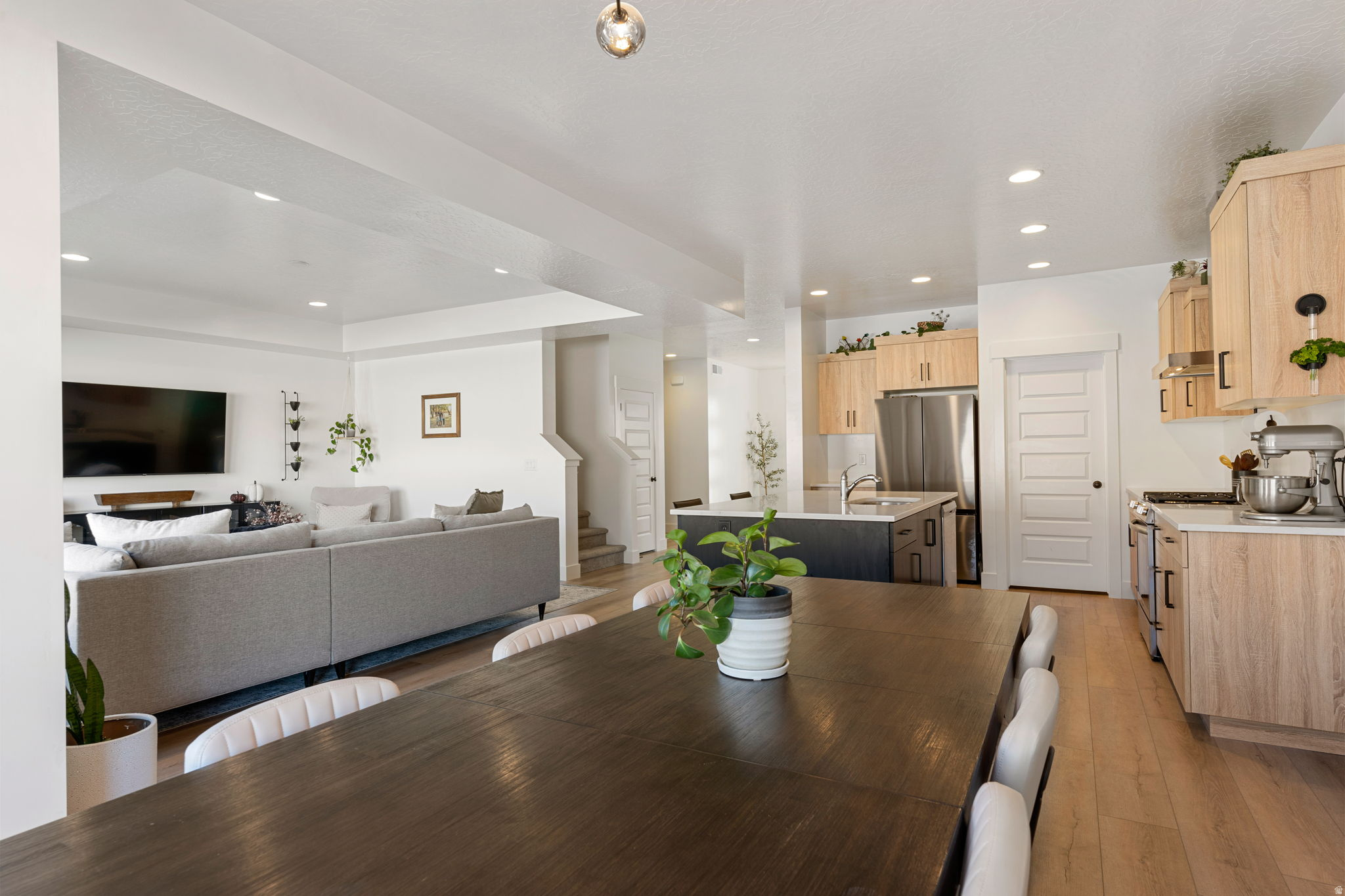 WHITE HILLS - Residential