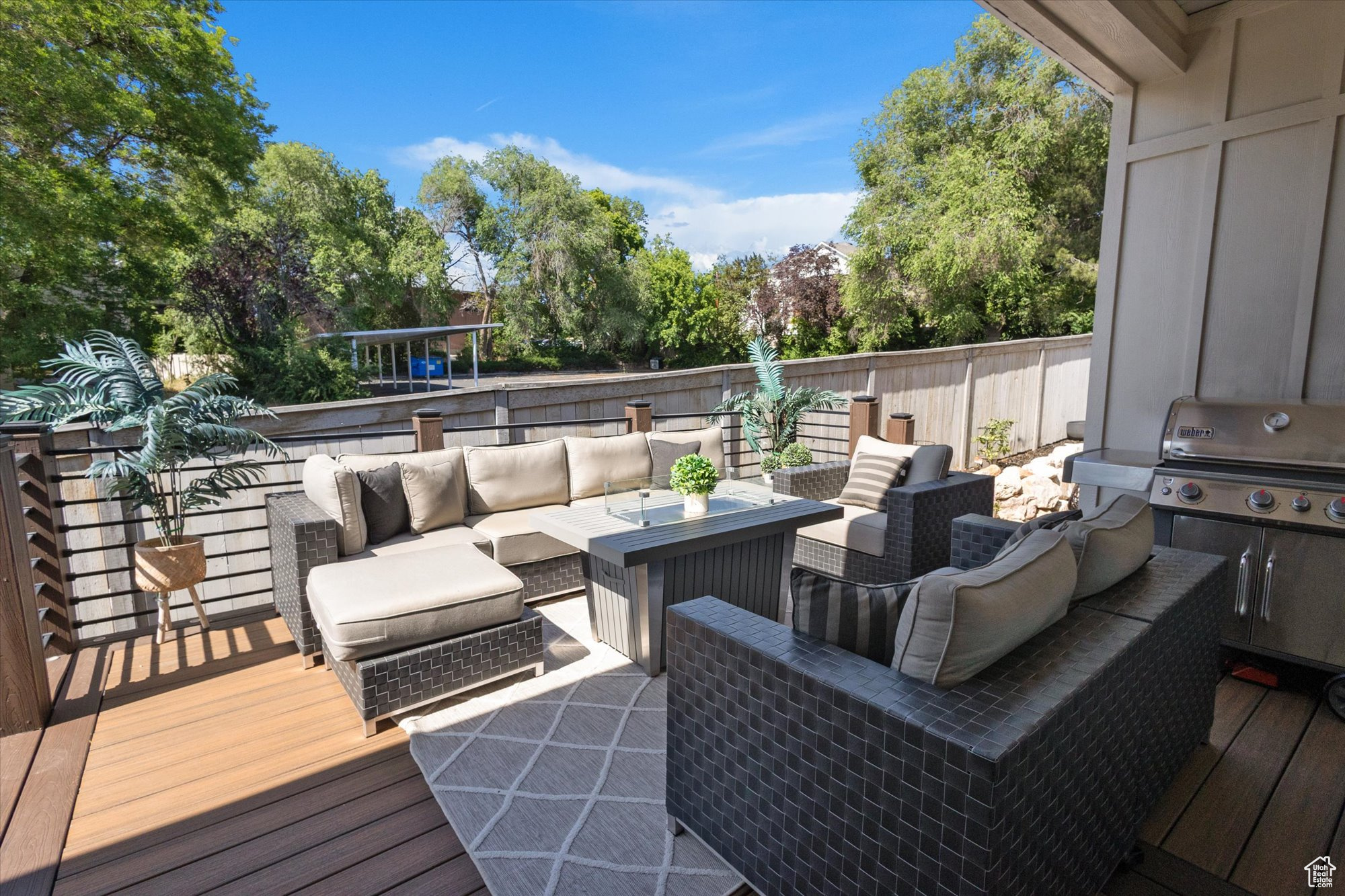 JOHN HOLLADAY COURT - Residential