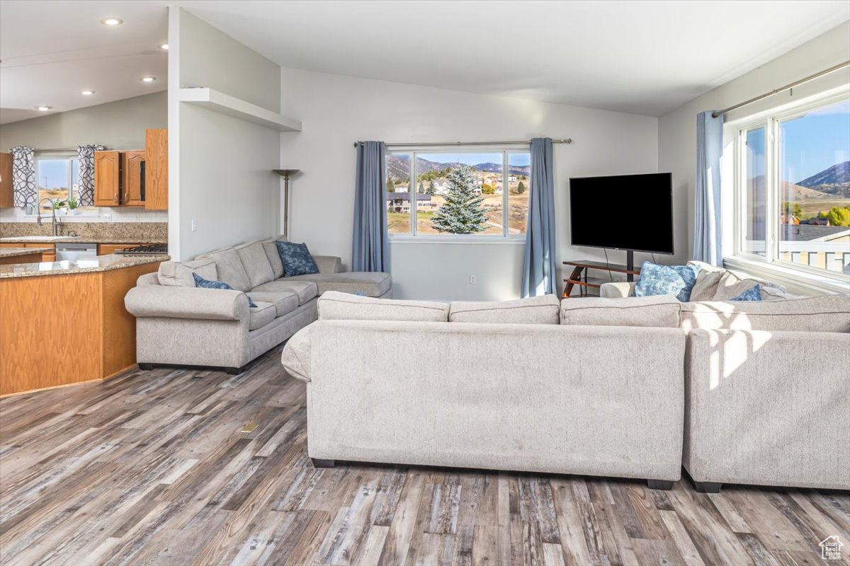 THUNDER CANYON ESTATES - Residential