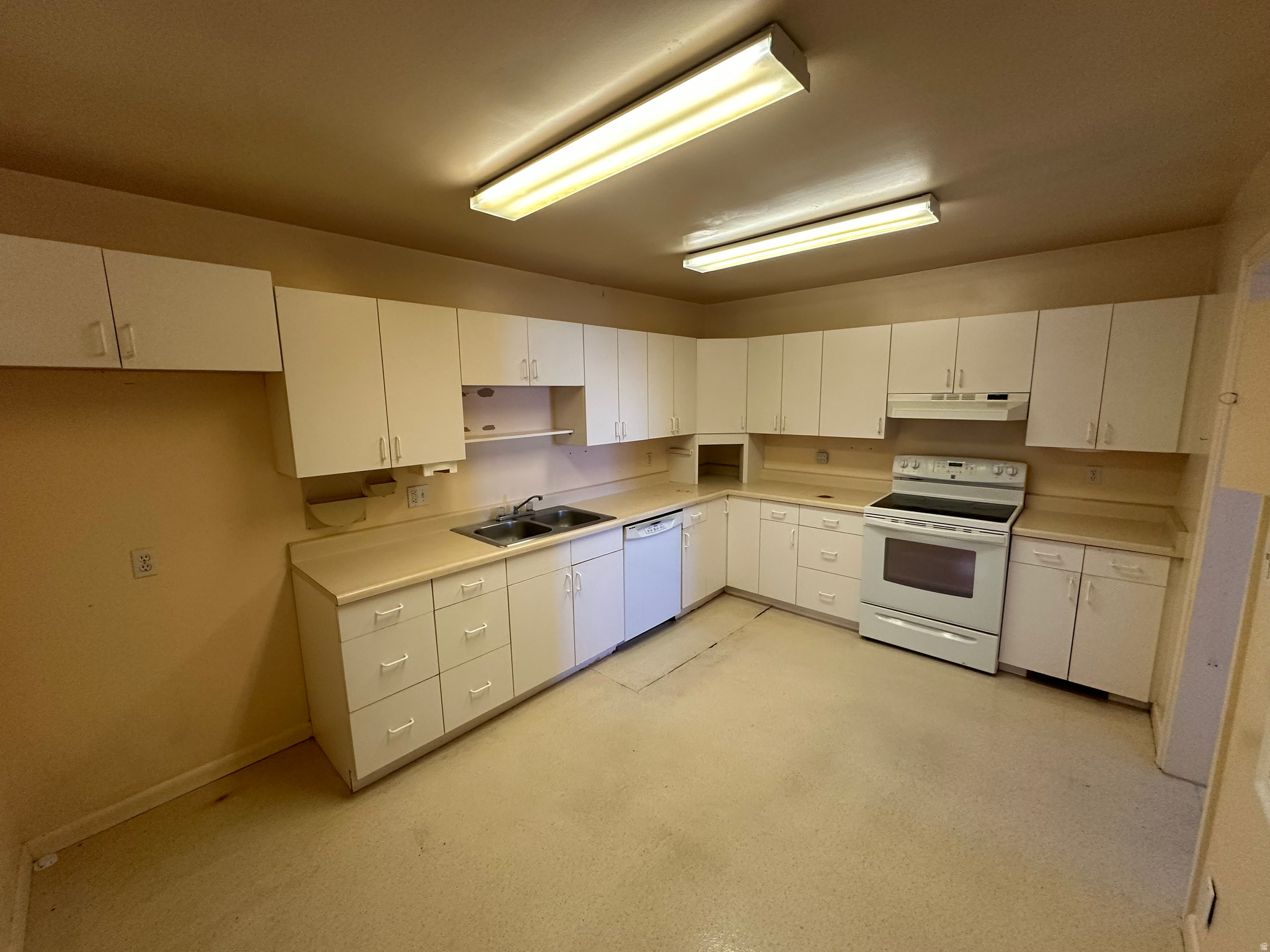 KEARNS TOWNSITE - Residential