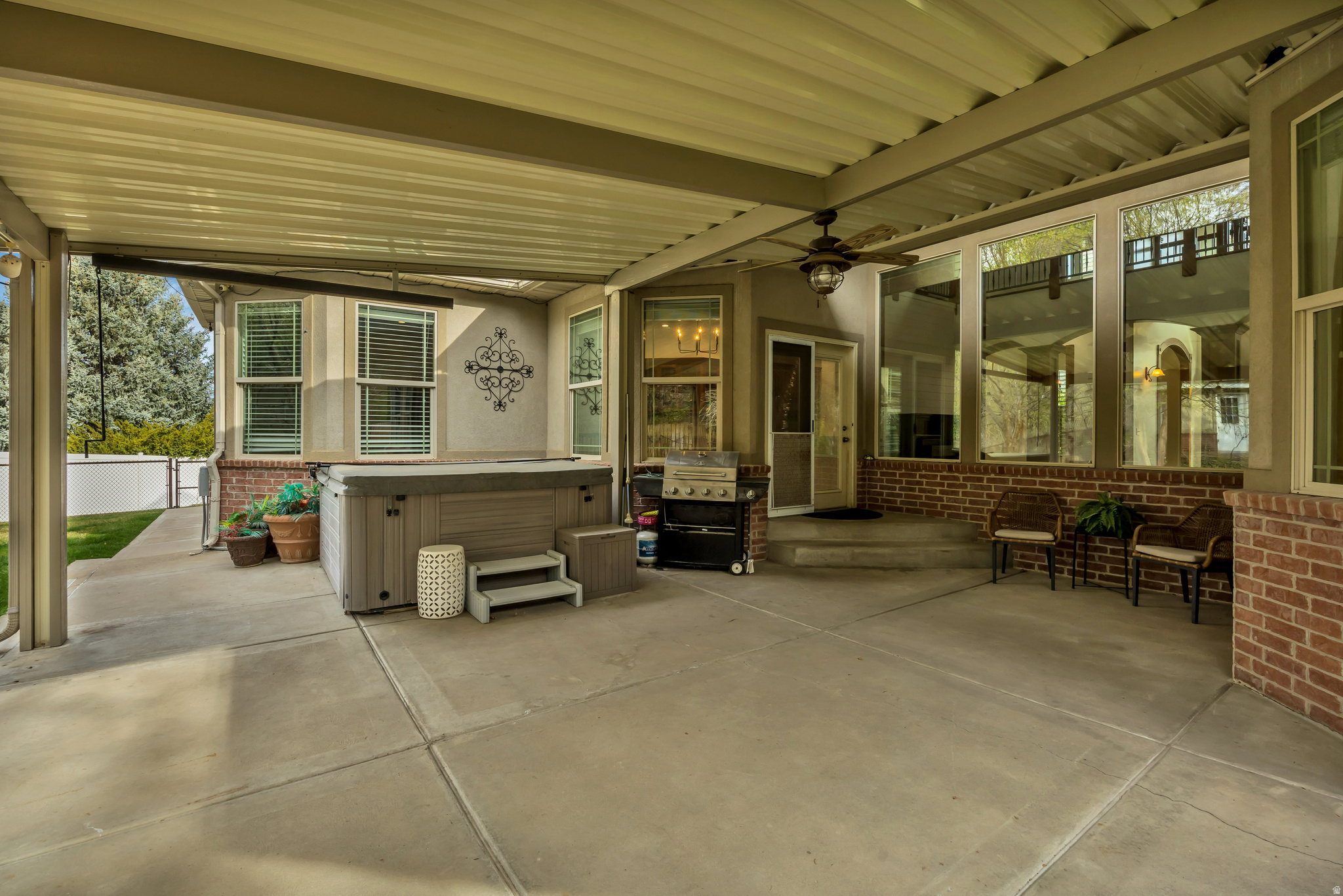 HERITAGE HILLS - Residential