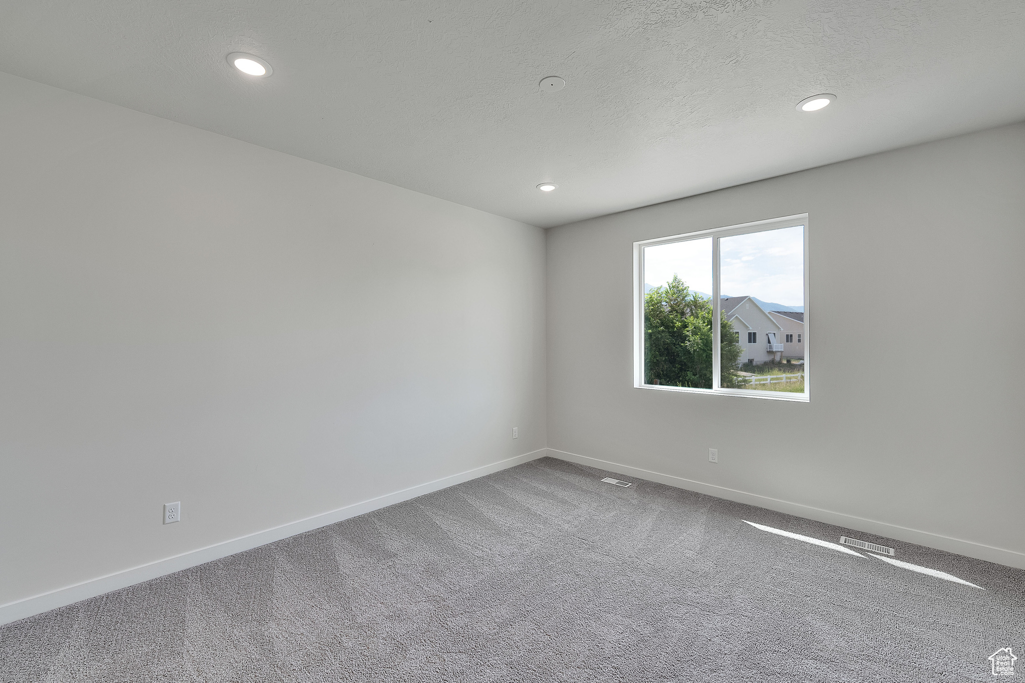 ASHLAR COVE - Residential