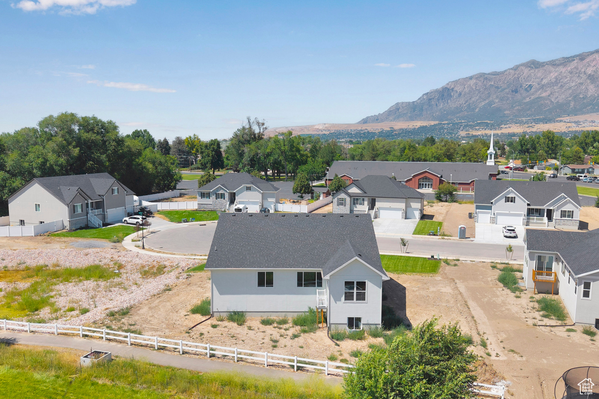 ASHLAR COVE - Residential