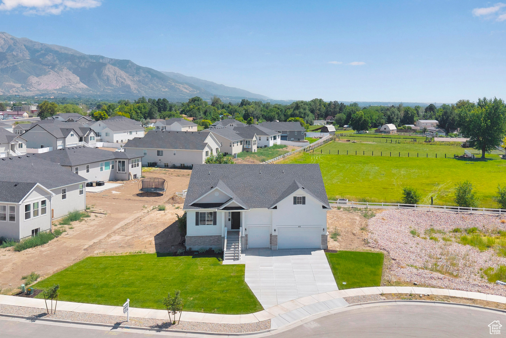 ASHLAR COVE - Residential