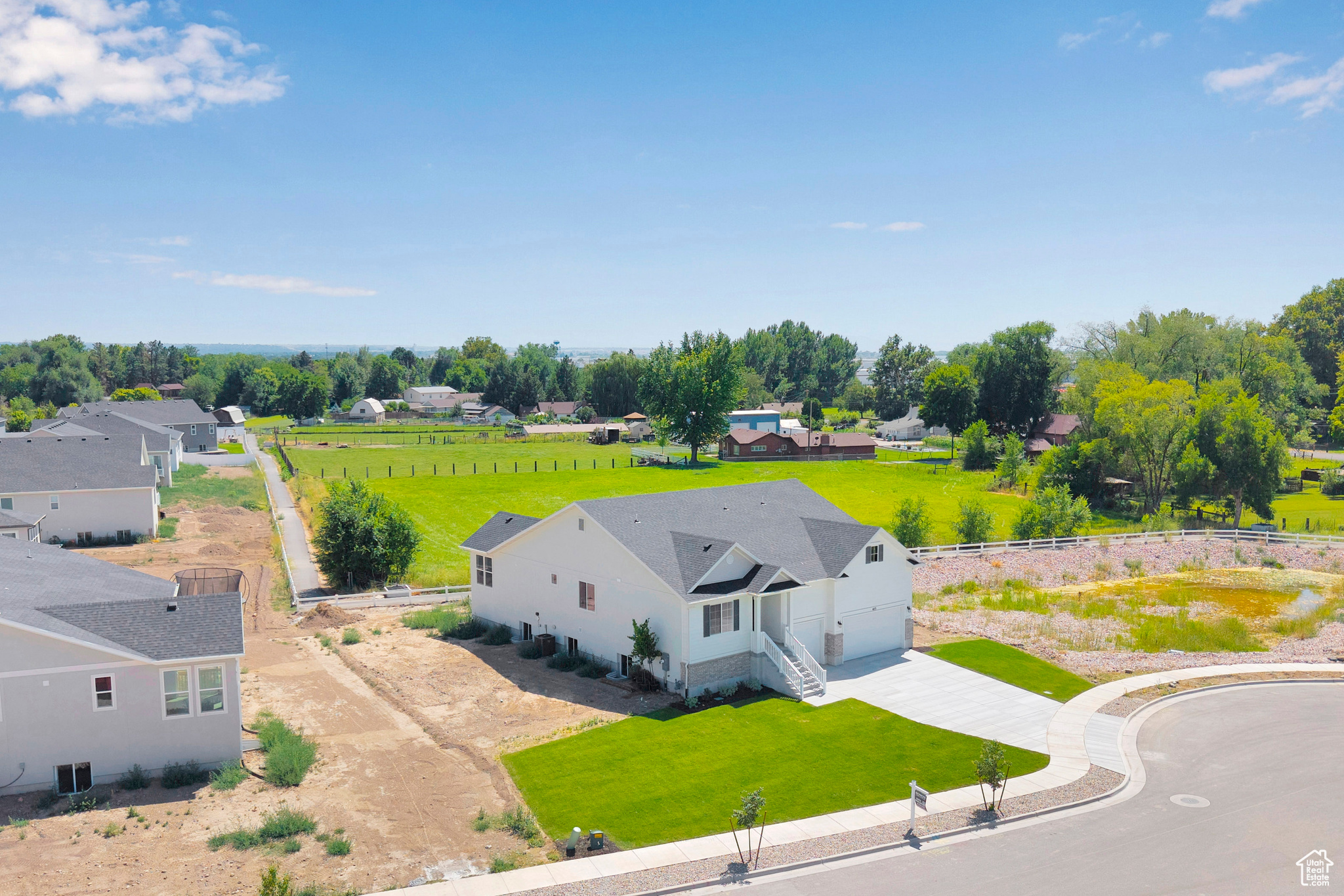 ASHLAR COVE - Residential